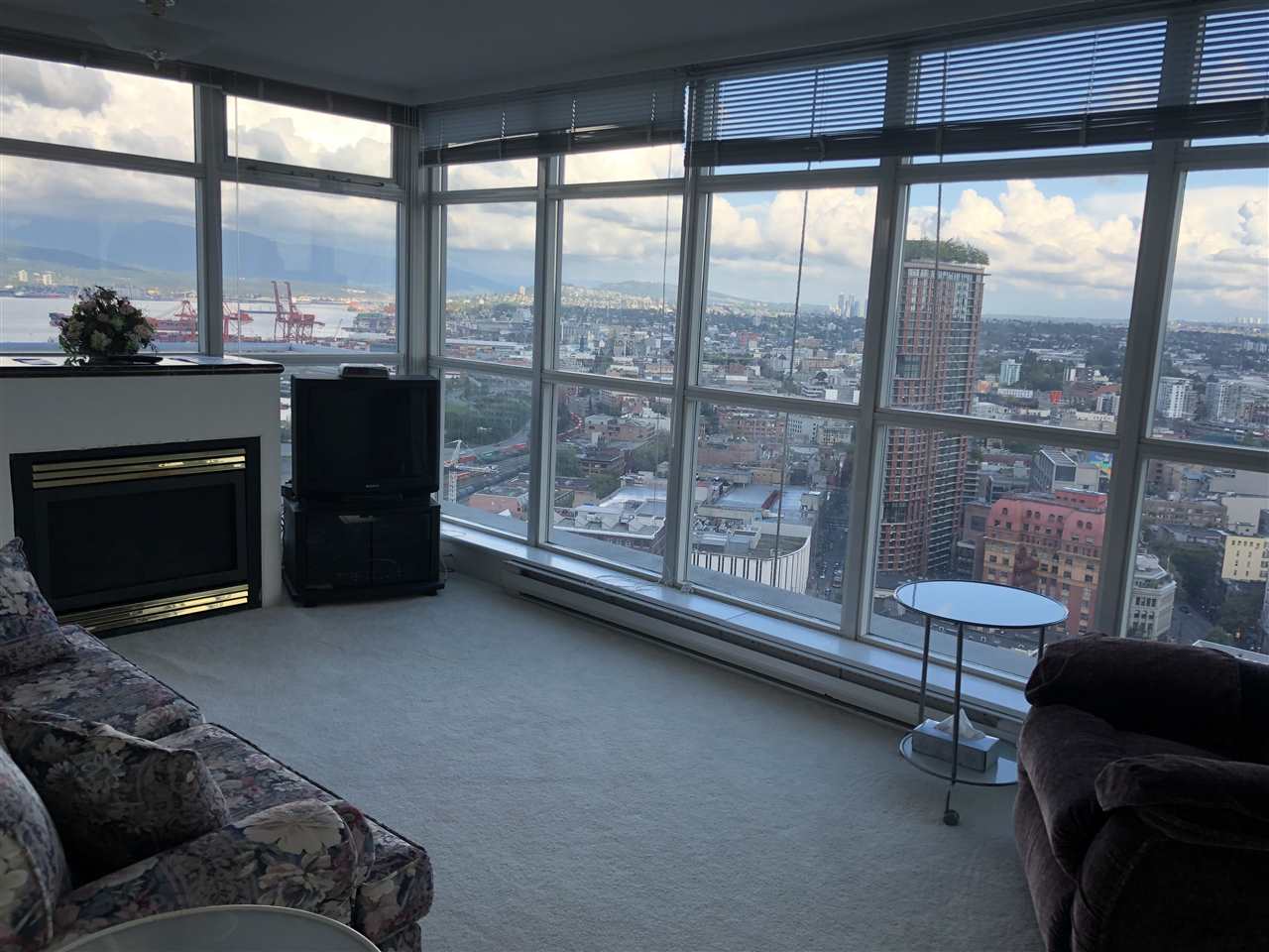 Condos 3104 438 Seymour Street