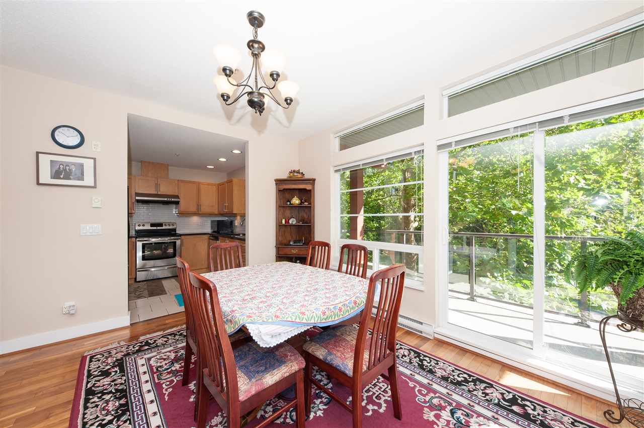 Condos 206 6328 Larkin Drive