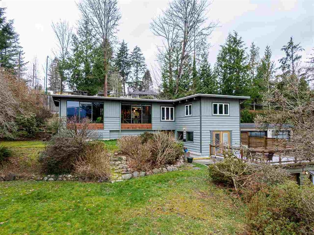 873 BAYCREST DRIVE