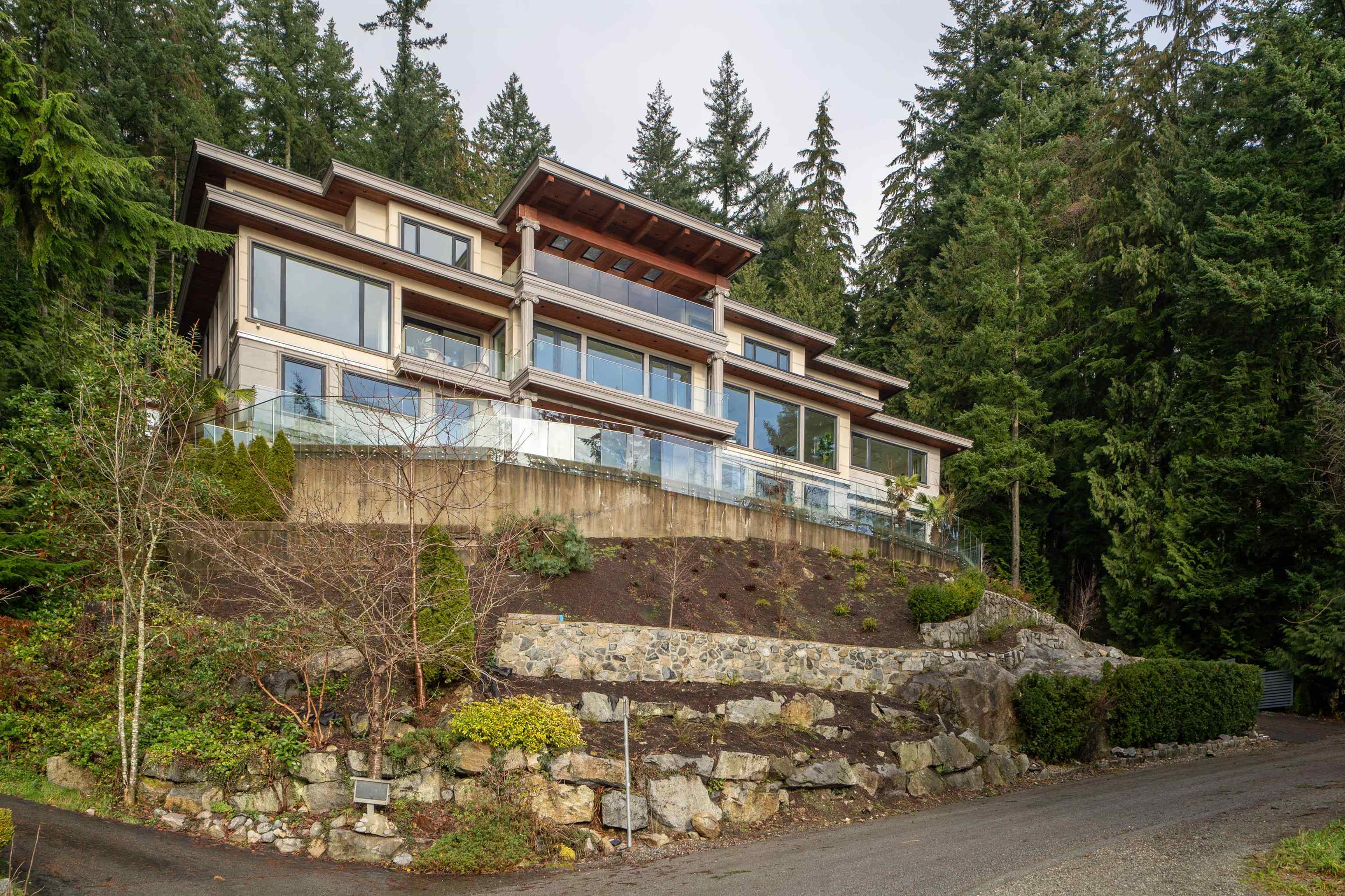 1119 MILLSTREAM ROAD