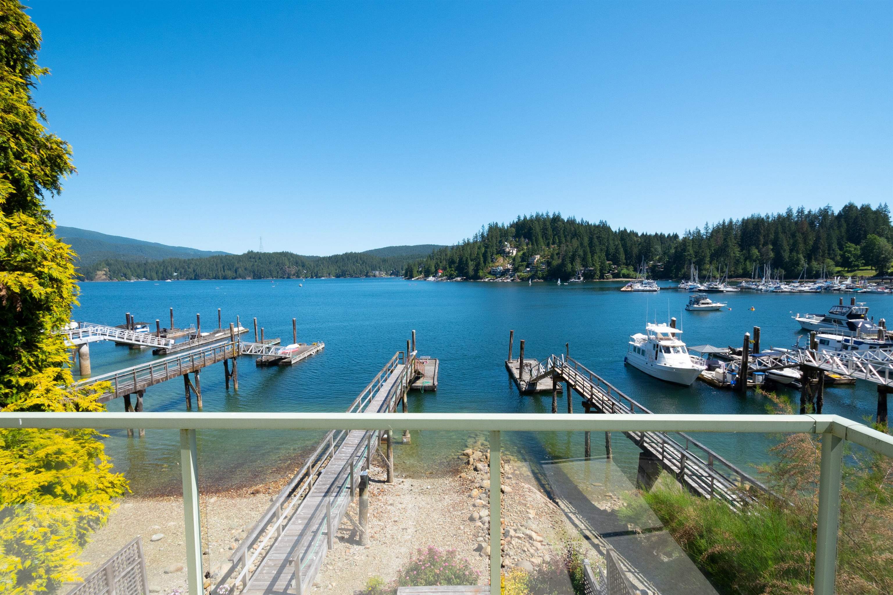 2564 PANORAMA DRIVE