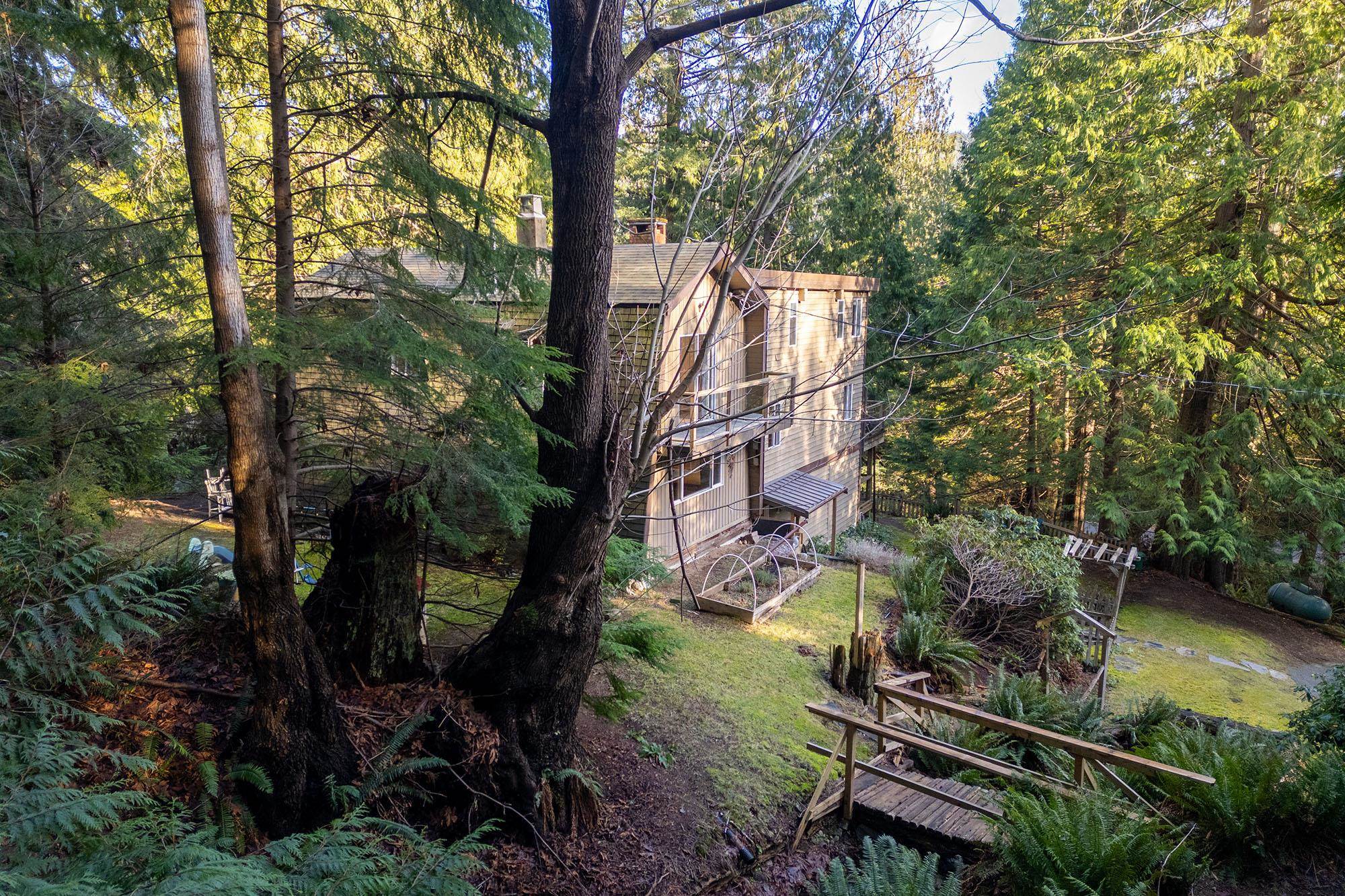 850 BOLTON ROAD