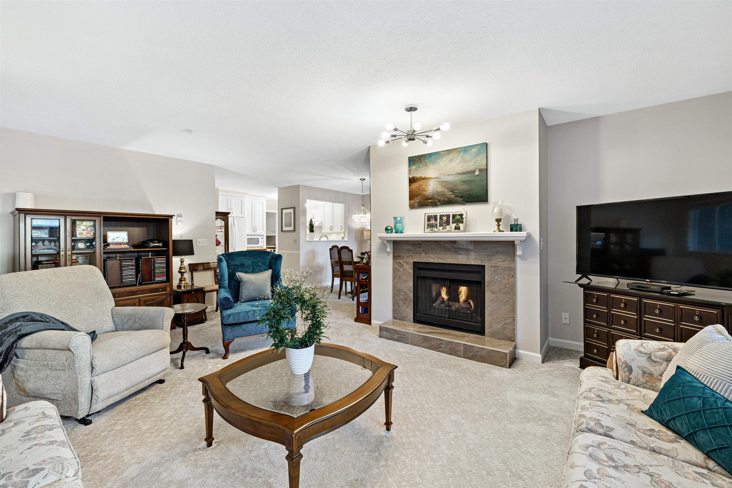 307 1050 BOWRON COURT