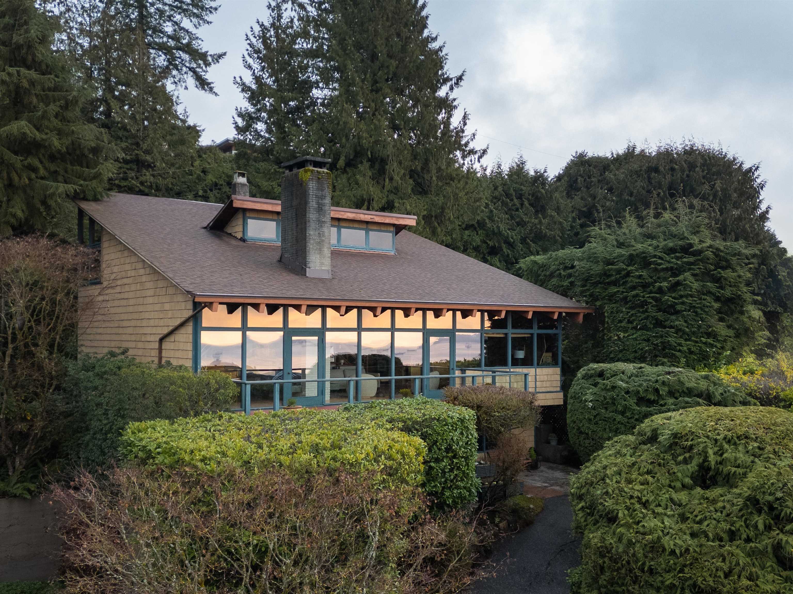 1015 AUBENEAU CRESCENT