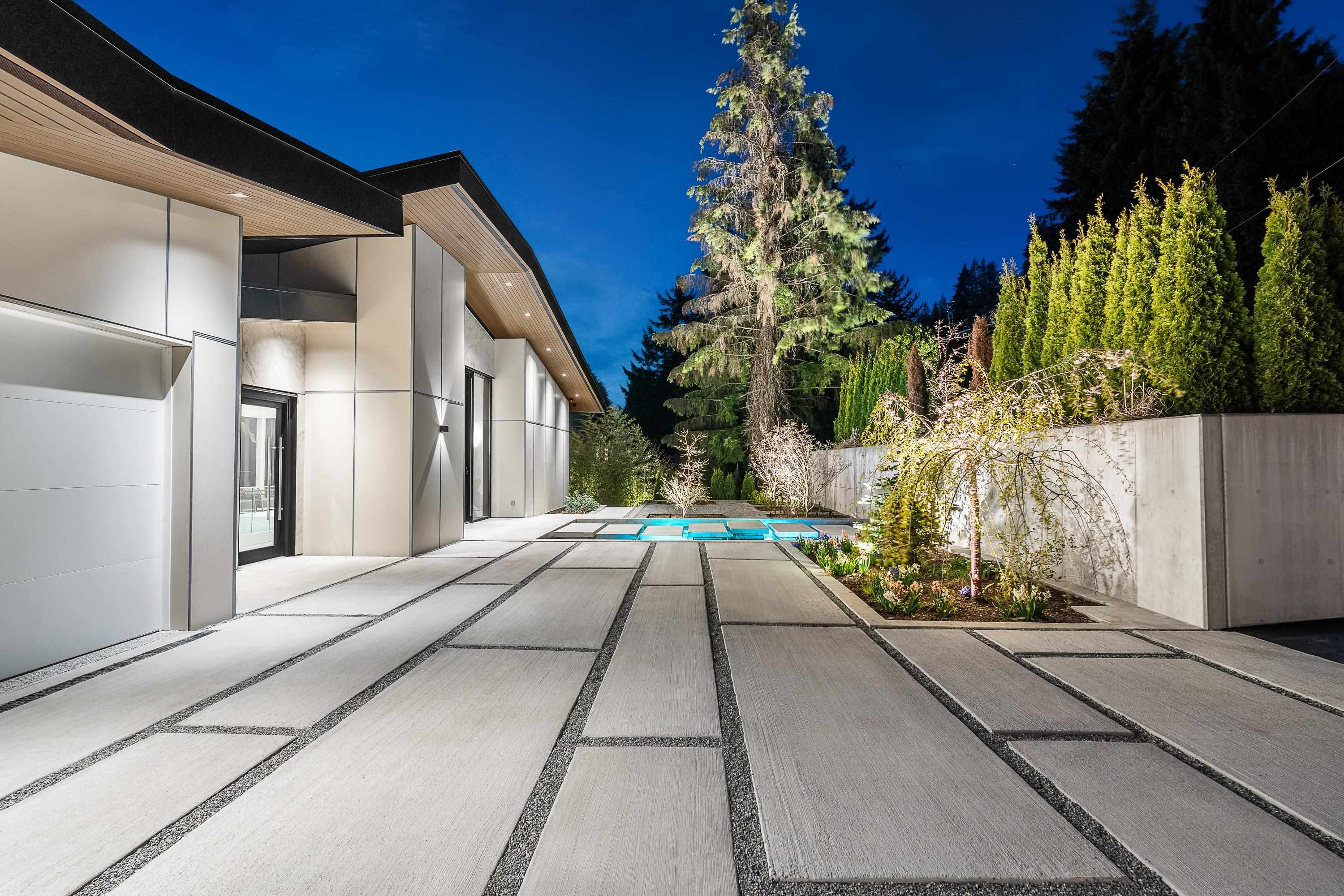 535 CRAIGMOHR DRIVE