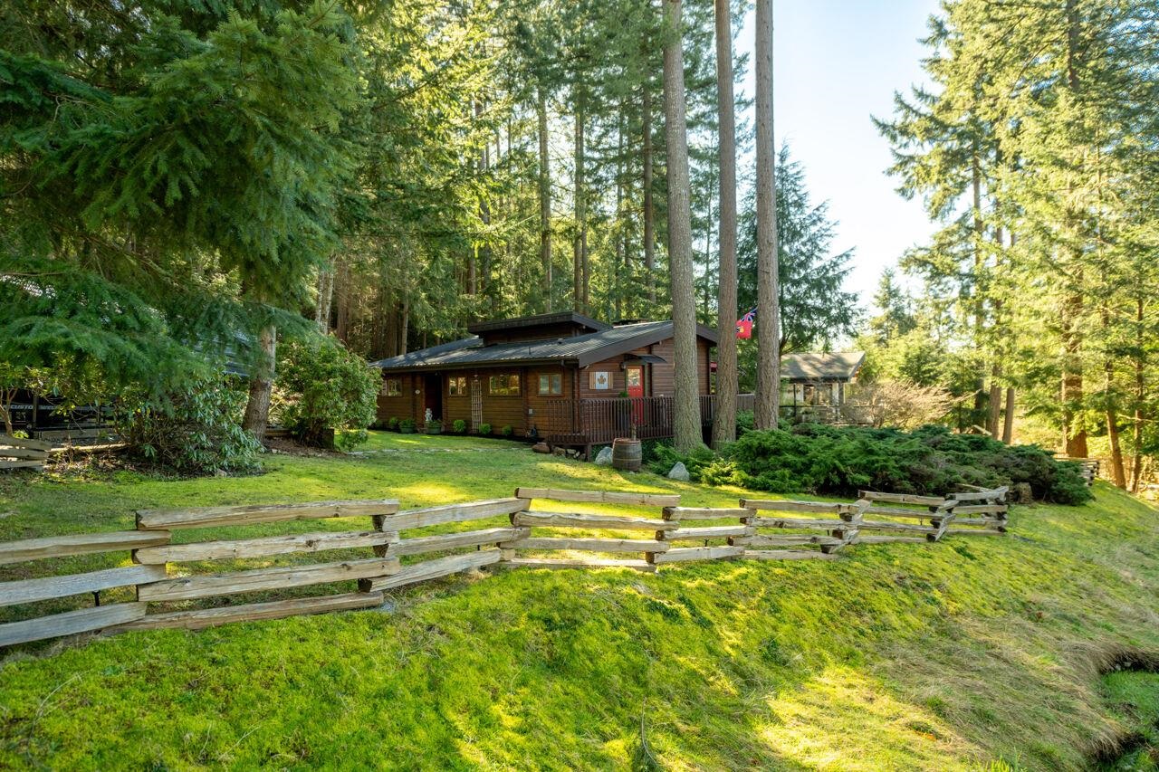 1517 WHITESAILS DRIVE