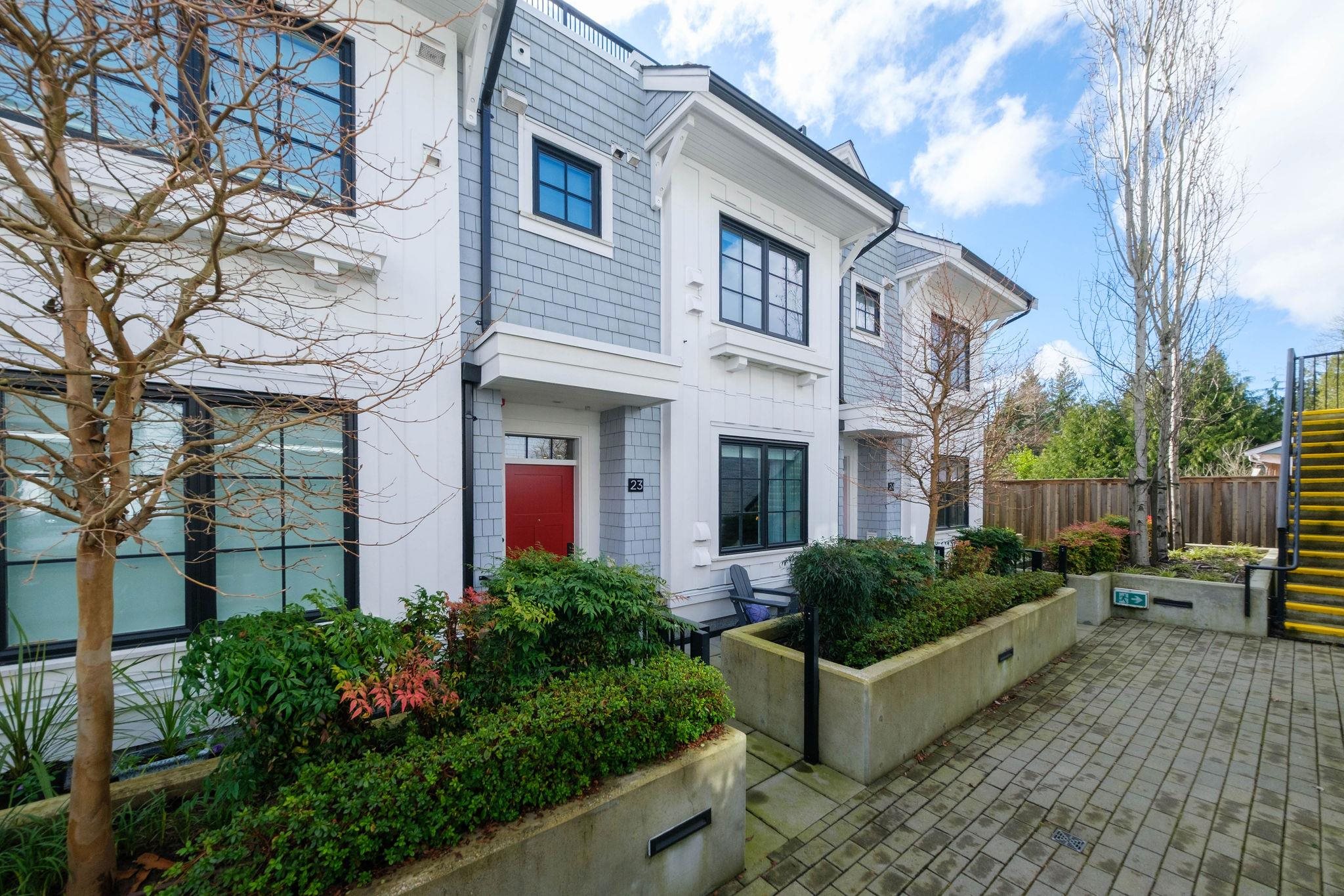 23 1133 RIDGEWOOD DRIVE