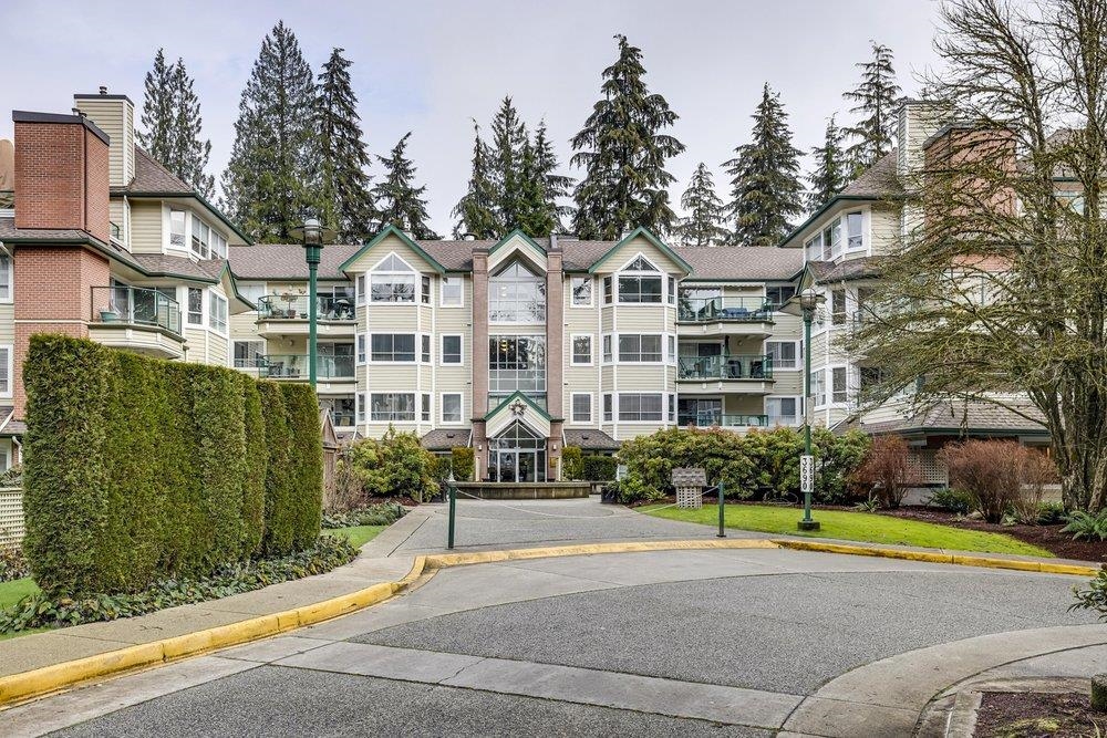 401 3690 BANFF COURT