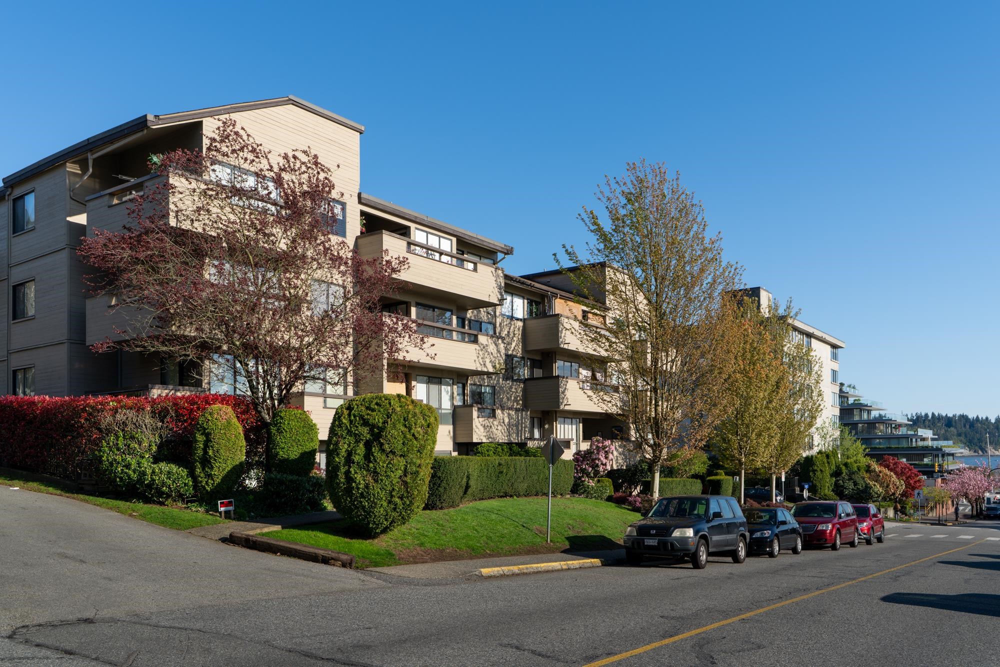 311 1363 CLYDE AVENUE