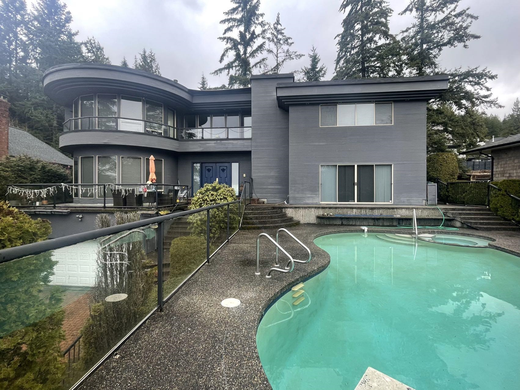 4779 WOODLEY DRIVE