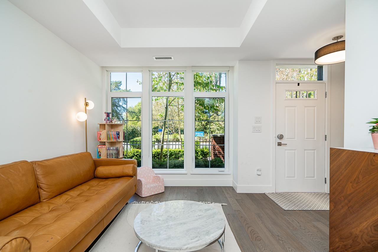 119 2070 CURLING ROAD