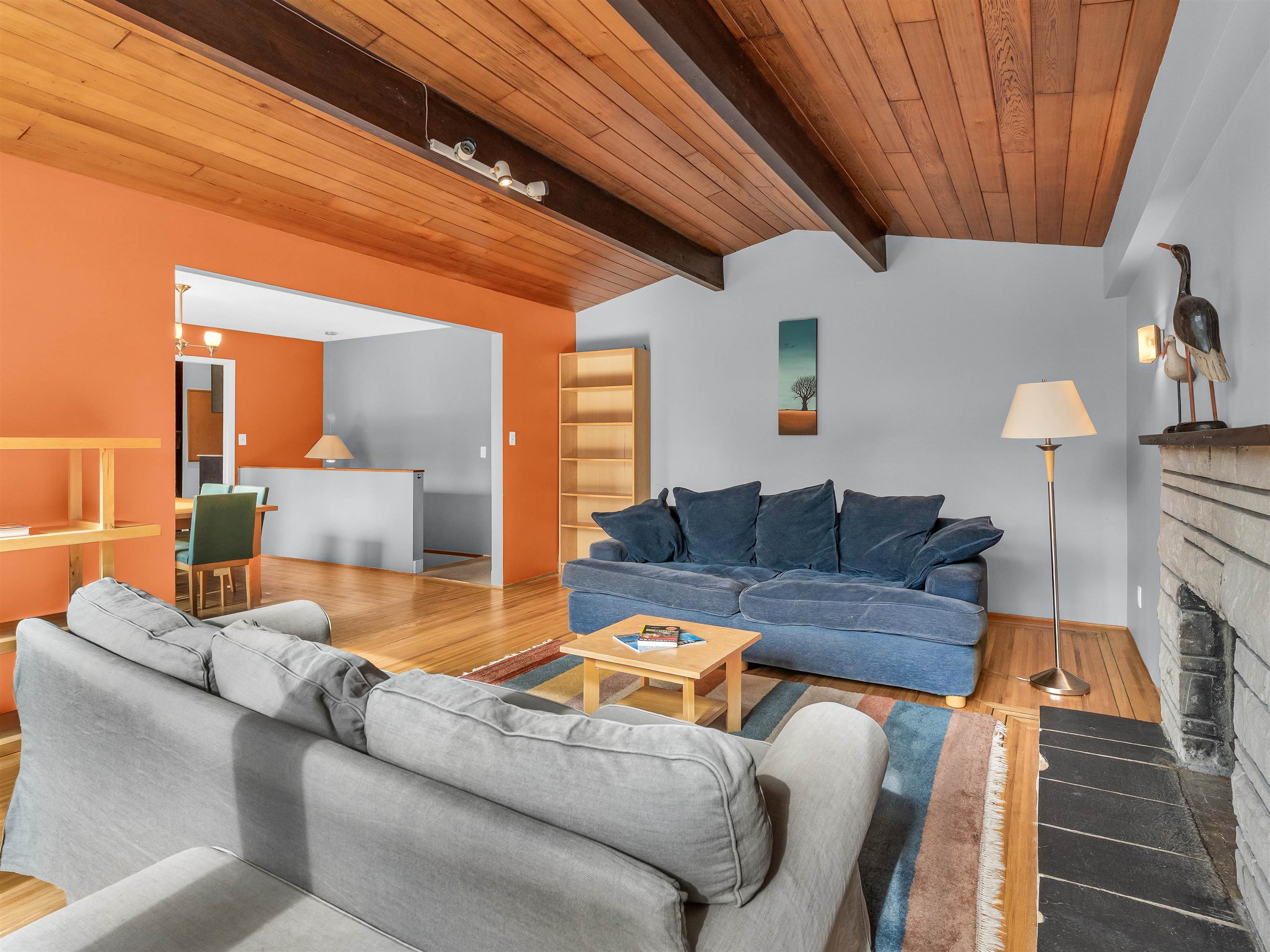 2422 HYANNIS DRIVE