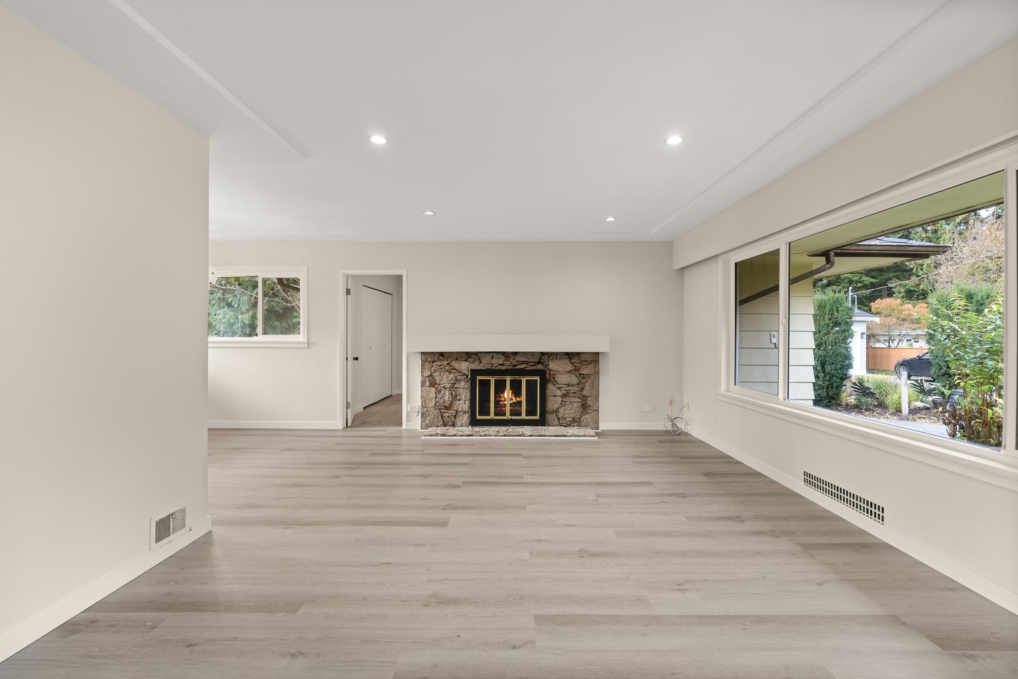 1285 LANGDALE DRIVE