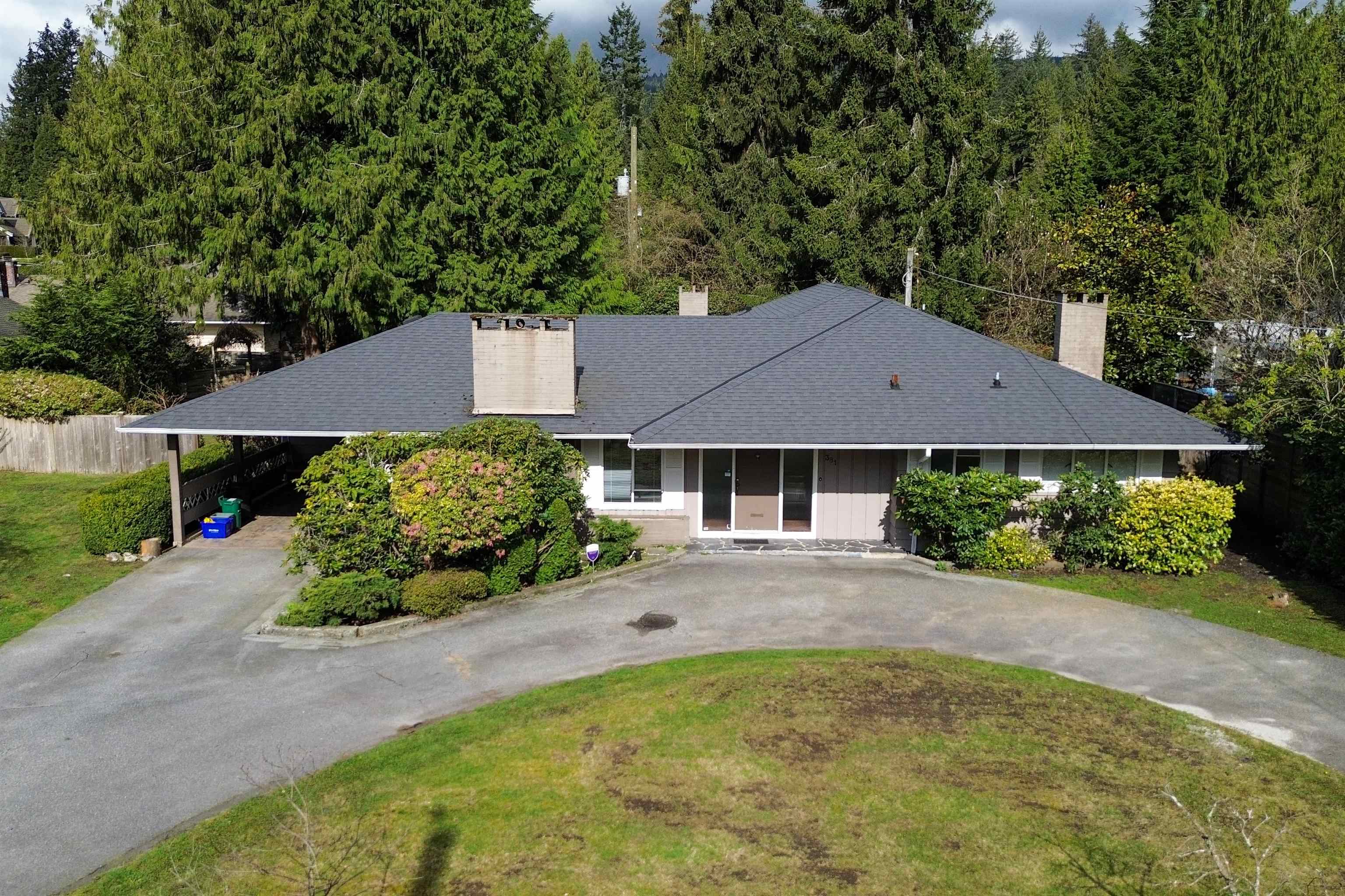 381 ST. JAMES CRESCENT