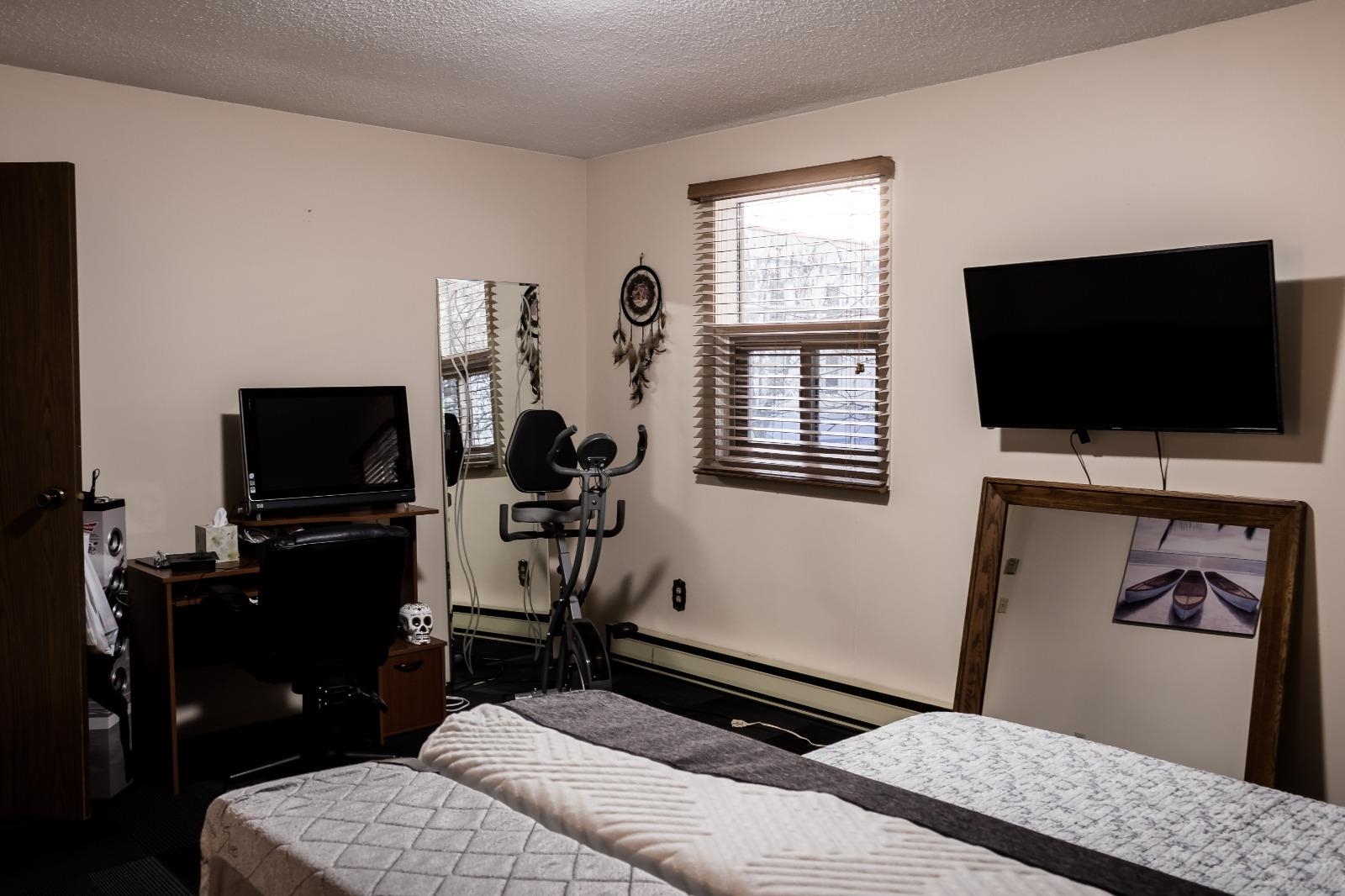 Michael Sung, 975 SPOKANE STREET, No City Value, British Columbia, Business With Property,For Lease ,C8050435