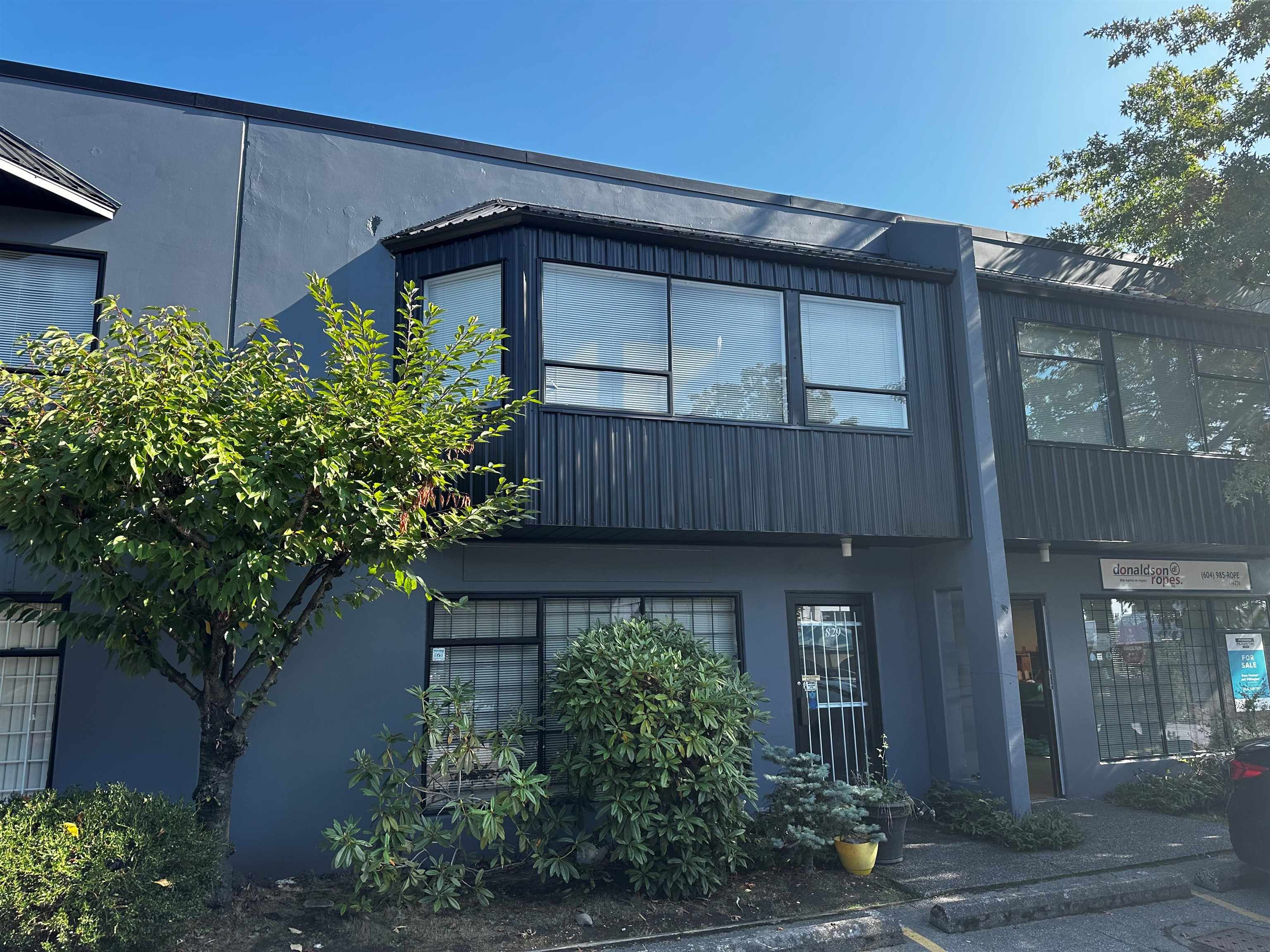 829 W1ST STREET, North Vancouver, British Columbia, ,Industrial,For Lease,C8052480
