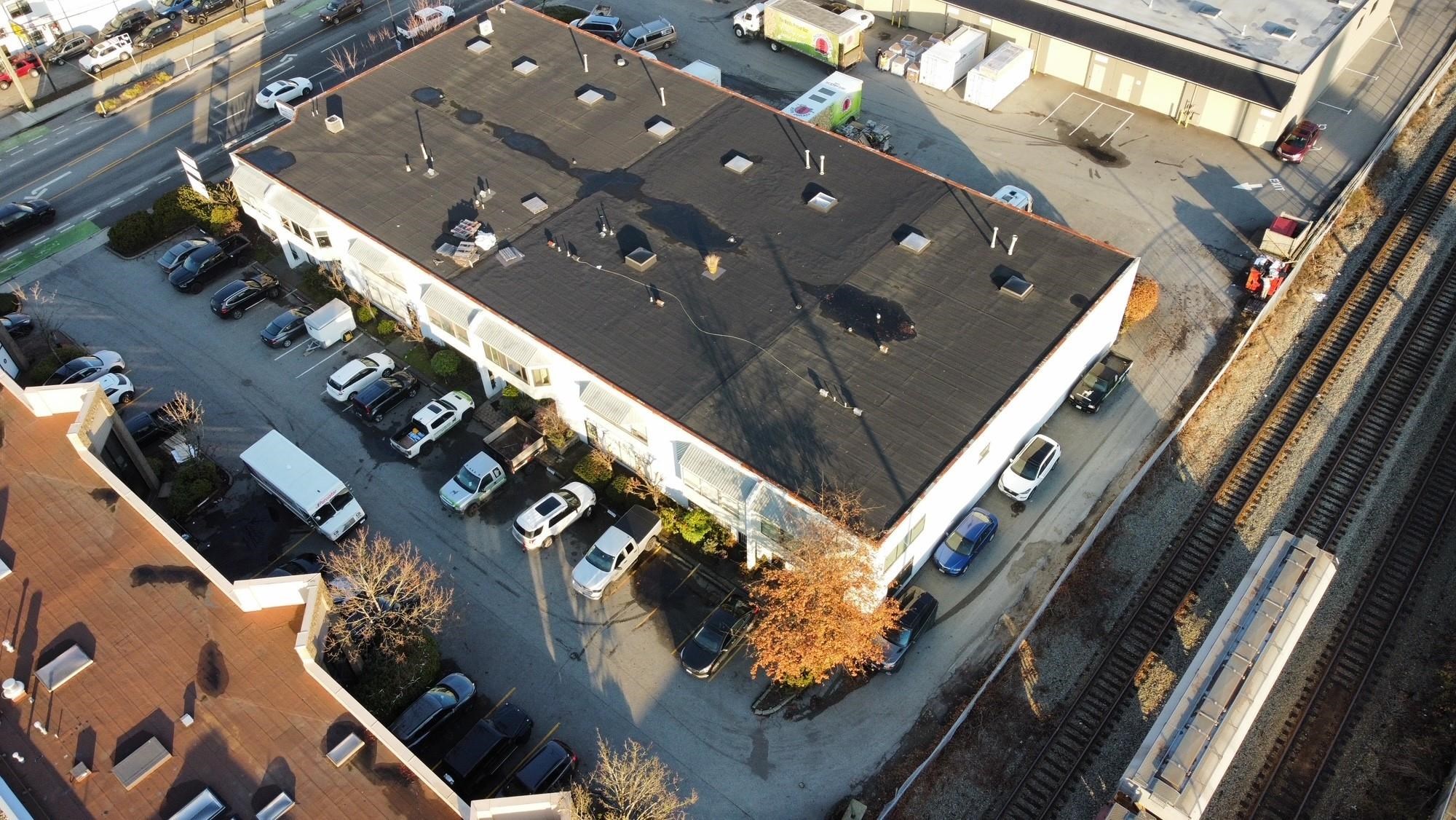 829 W1ST STREET, North Vancouver, British Columbia, ,Industrial,For Lease,C8052480