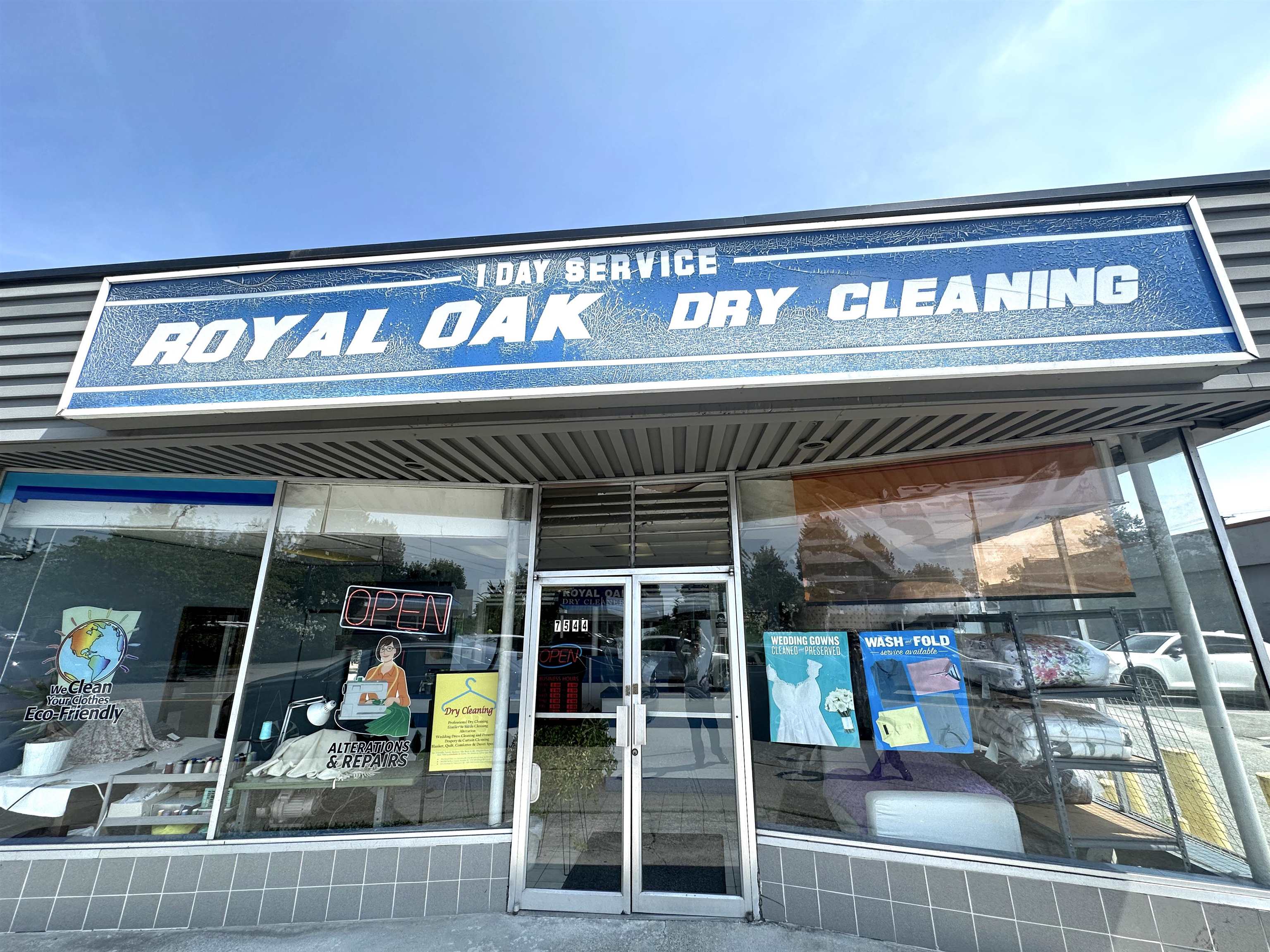 7544 ROYAL OAK AVENUE, Burnaby, British Columbia, ,Business,For Lease,C8052747