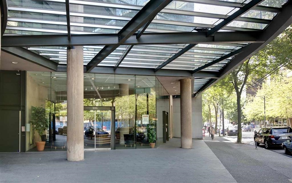 206-938 HOWE STREET, Vancouver, British Columbia, ,Office,For Lease,C8055042