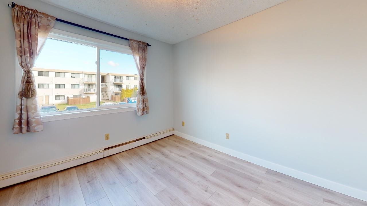 213-7240 LINDSAY ROAD, Richmond, British Columbia Apartment/Condo, 3 Bedrooms, 1 Bathroom, Residential Attached,For Sale, MLS-R2363069