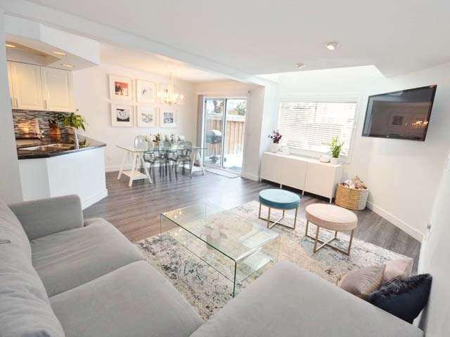 12438 Brunswick Place 15 Richmond Bc V7e 6k6 Dinnell Real