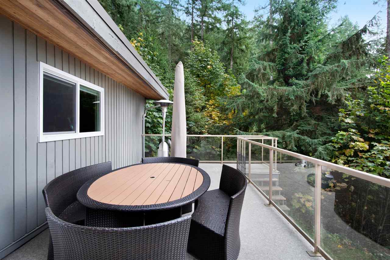 520 BAYVIEW ROAD, LIONS BAY, BC V0N 2E0 WEST VAN REALTOR DAVID C. RUNTÉ