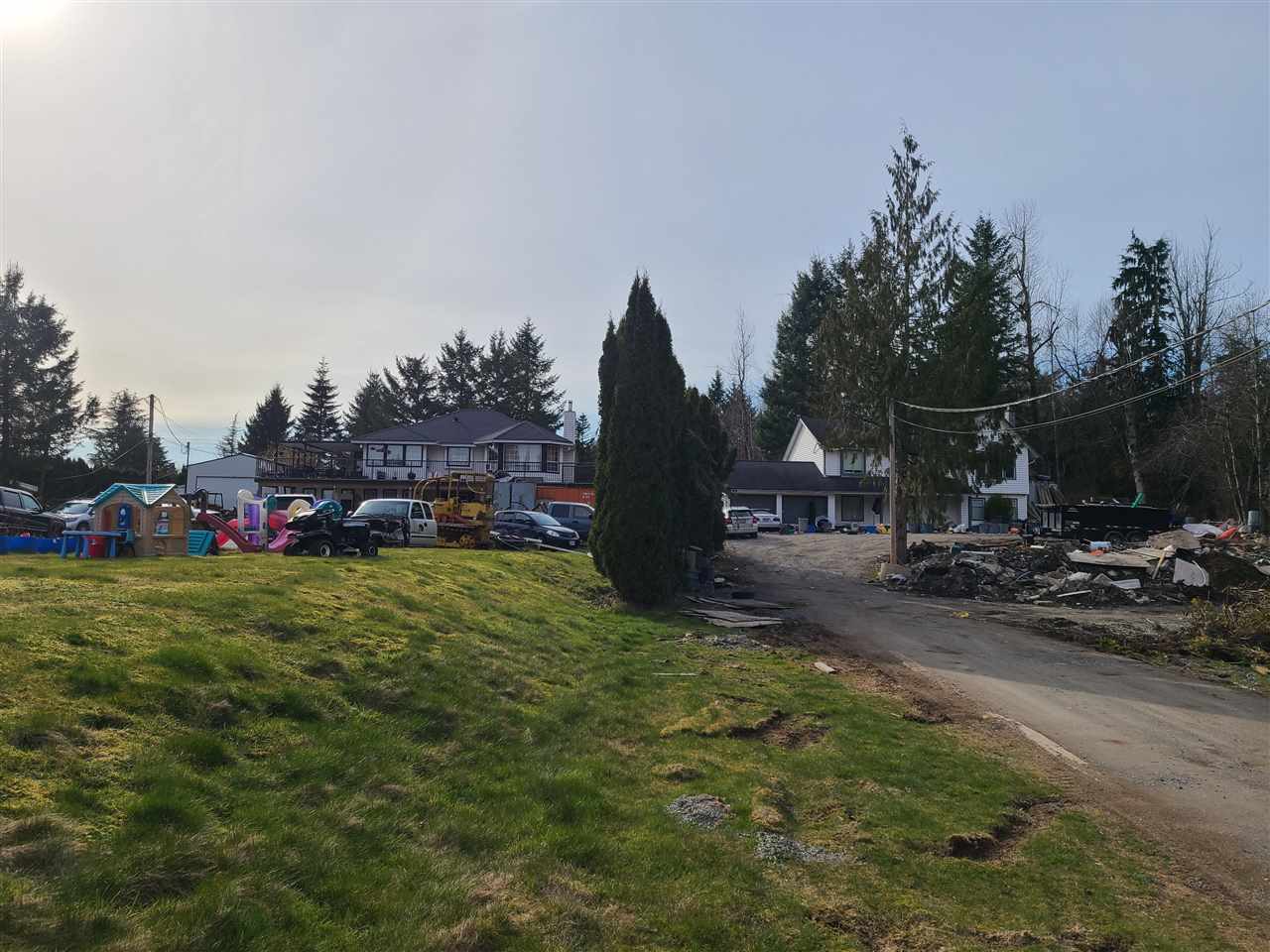 Homes, 8699 DEWDNEY TRUNK ROAD,