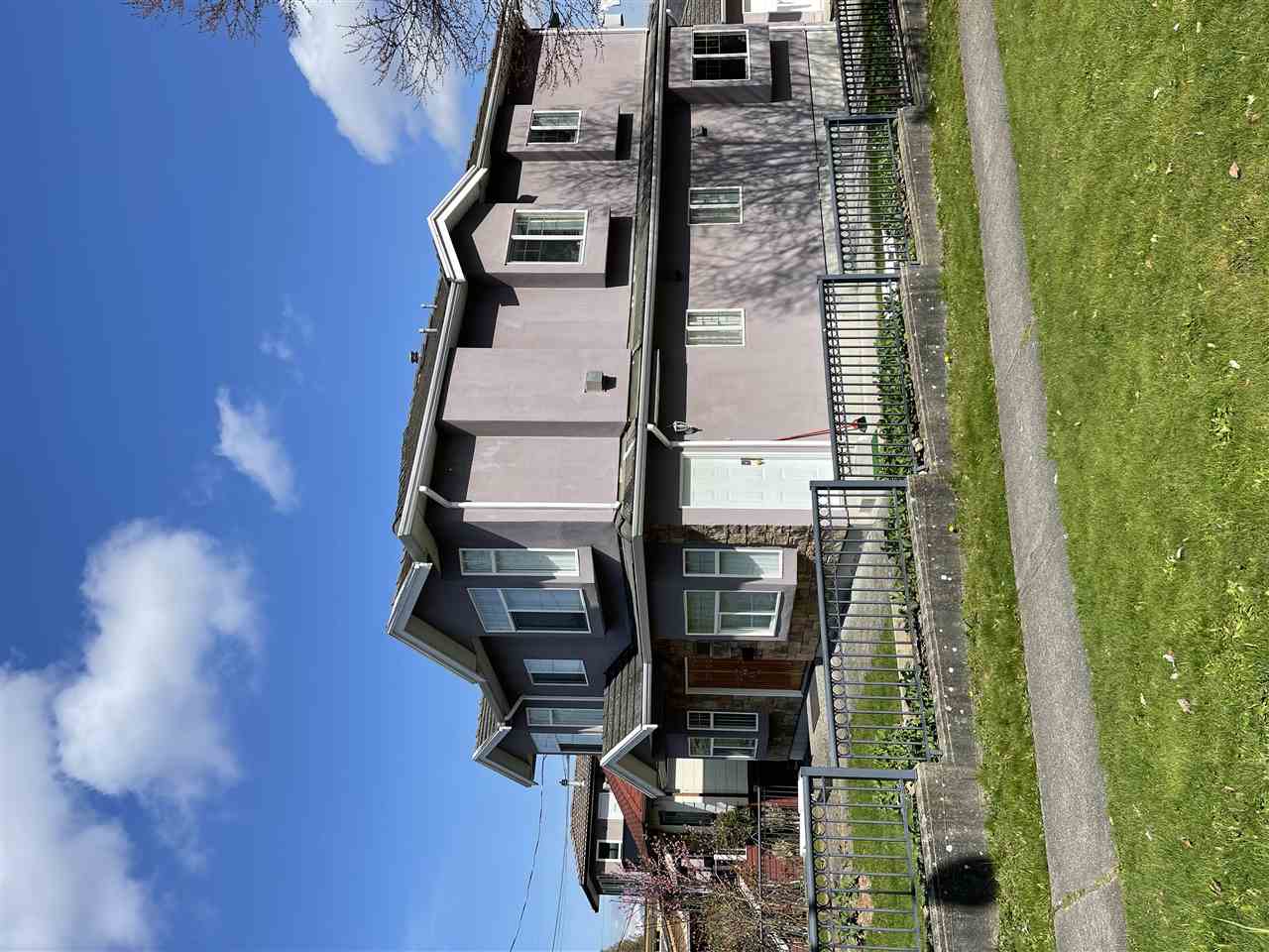 4988 COMMERCIAL, British Columbia V5P 3N1, 9 Bedrooms Bedrooms, ,4 BathroomsBathrooms,Residential Detached,For Sale,COMMERCIAL,R2562848
