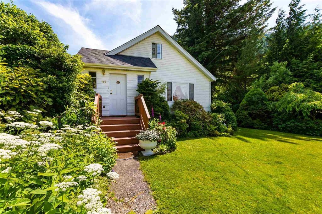 Harrison Hot Springs House/Single Family for sale:  3 bedroom 1,456 sq.ft. (Listed 2021-08-18)