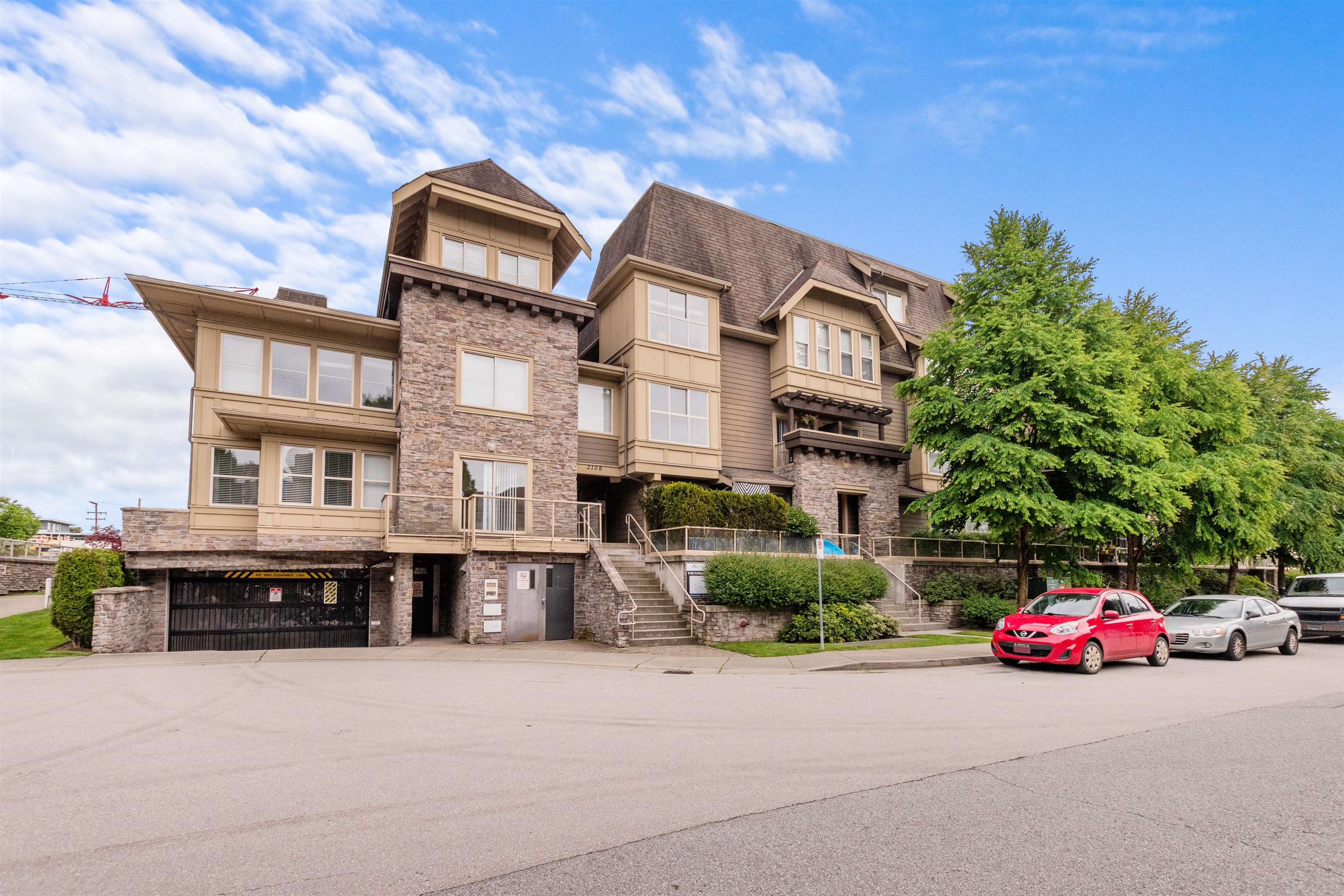 Central Pt Coquitlam Townhouse for sale:  3 bedroom 1,396 sq.ft. (Listed 2021-10-21)