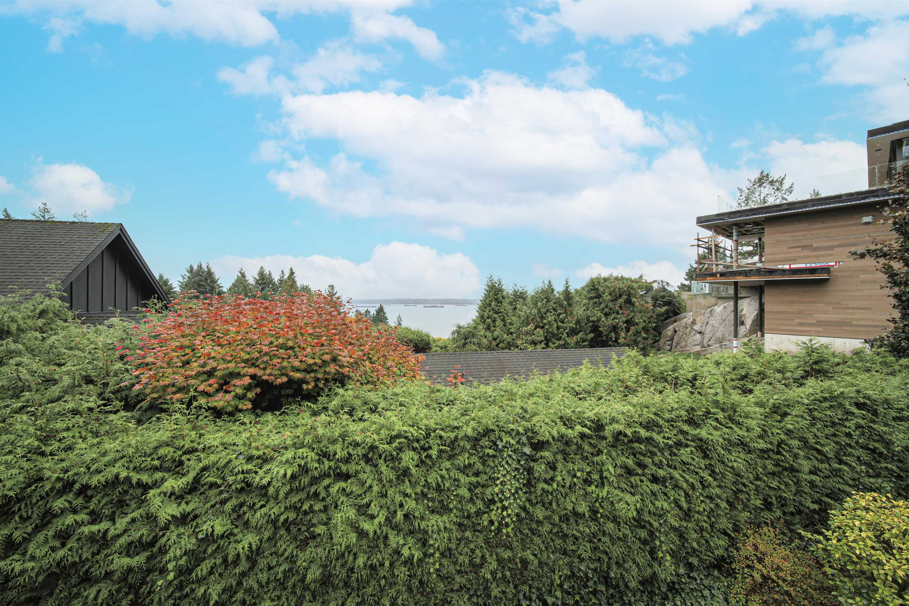Bayridge House/Single Family for sale:  4 bedroom 3,851 sq.ft. (Listed 2023-01-12)