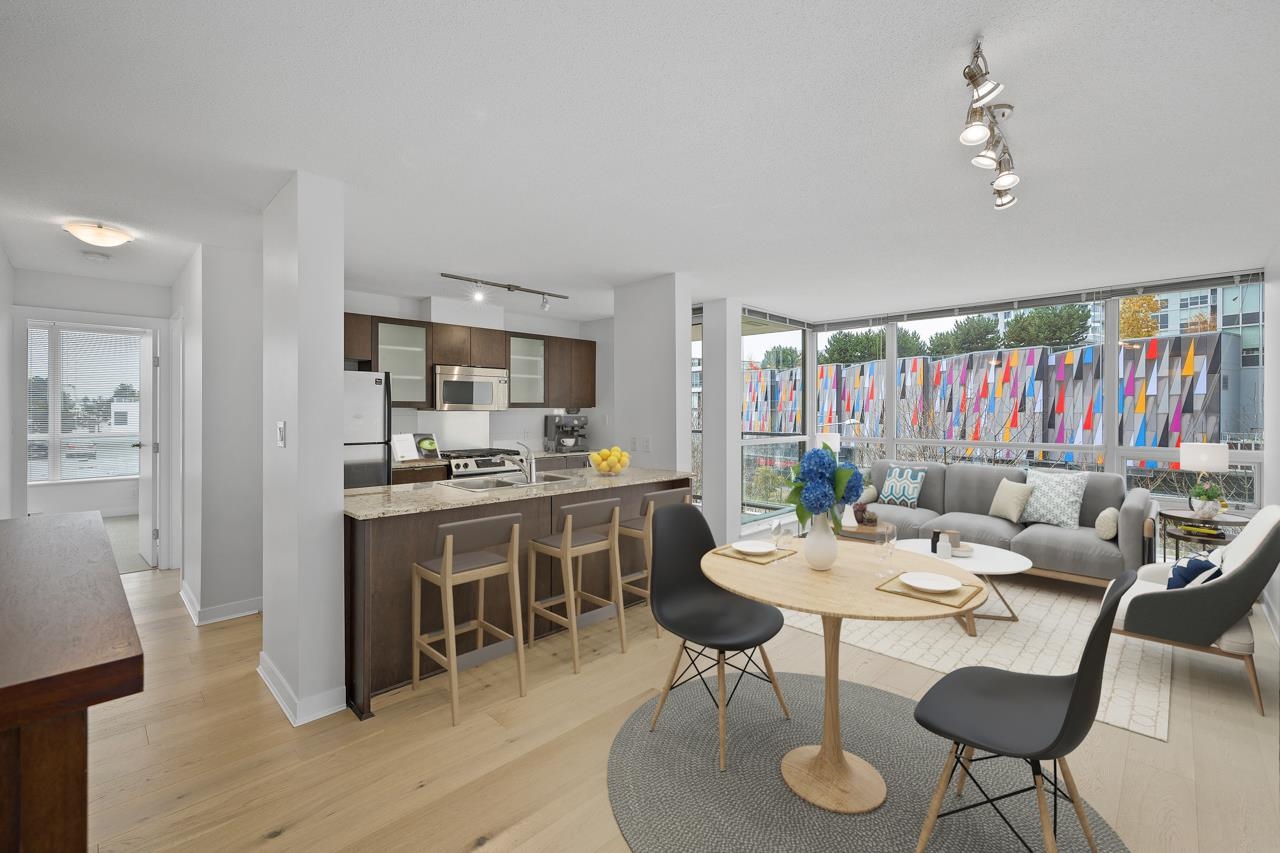 Brighouse Apartment/Condo for sale:  2 bedroom 865 sq.ft. (Listed 2021-11-04)