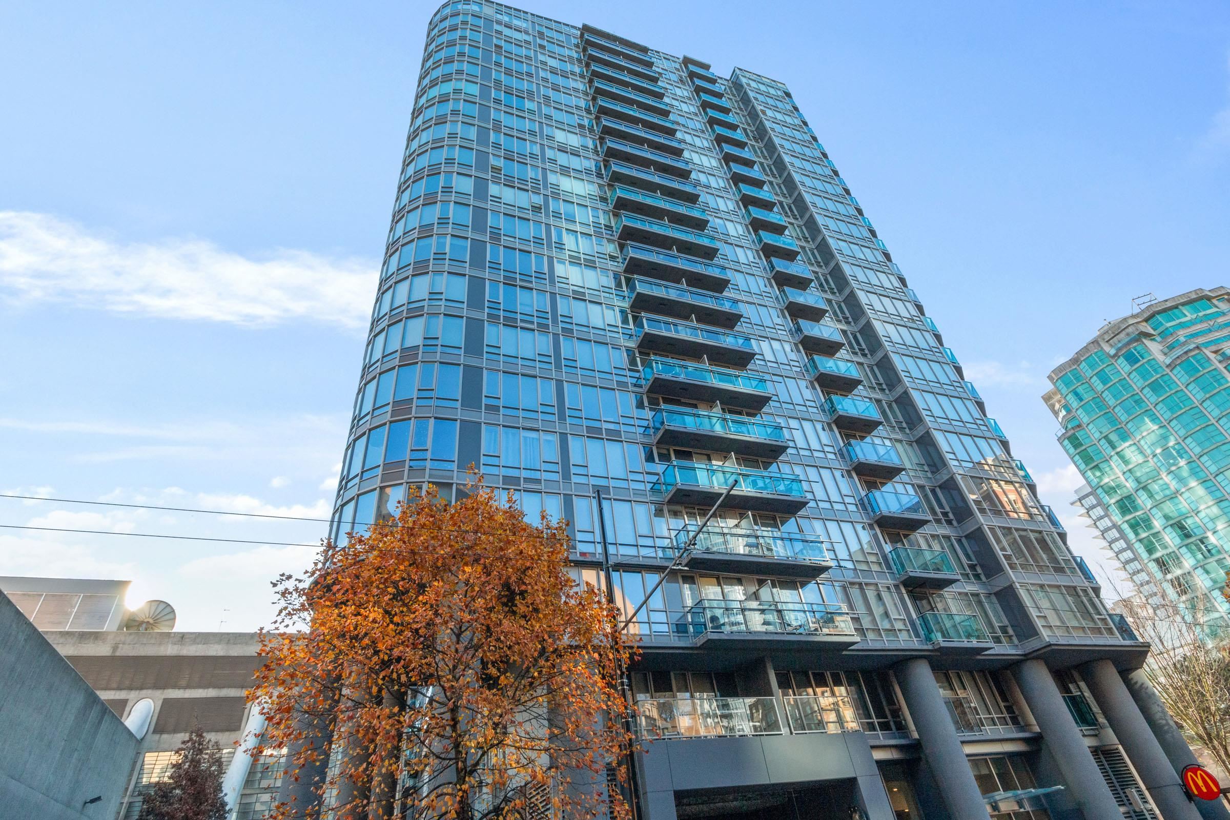 Downtown VW Apartment/Condo for sale:  1 bedroom 771 sq.ft. (Listed 4800-05-18)