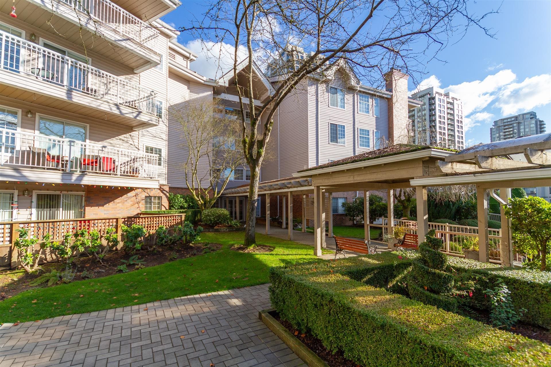 North Coquitlam Apartment/Condo for sale:  2 bedroom 1,122 sq.ft. (Listed 2021-11-17)