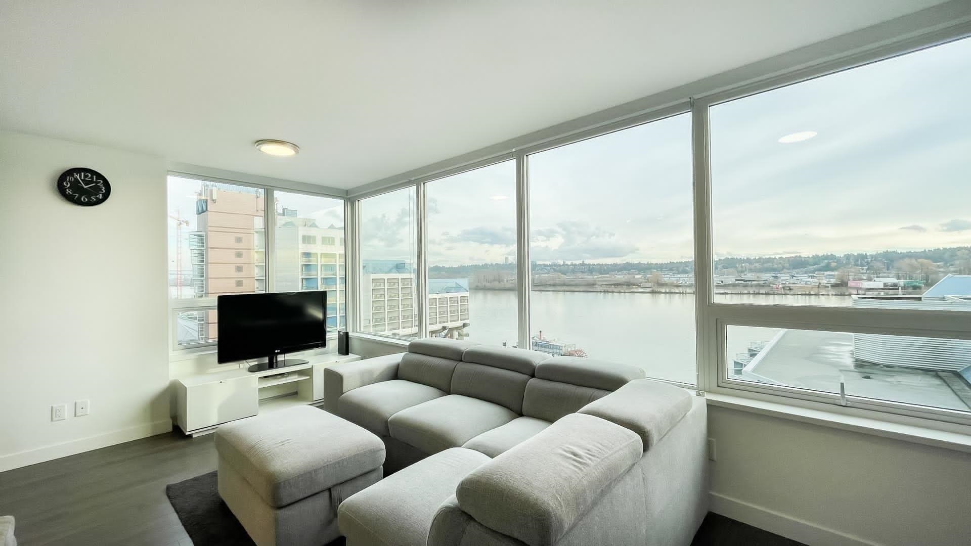 Quay Apartment/Condo for sale:  2 bedroom 936 sq.ft. (Listed 2021-12-14)