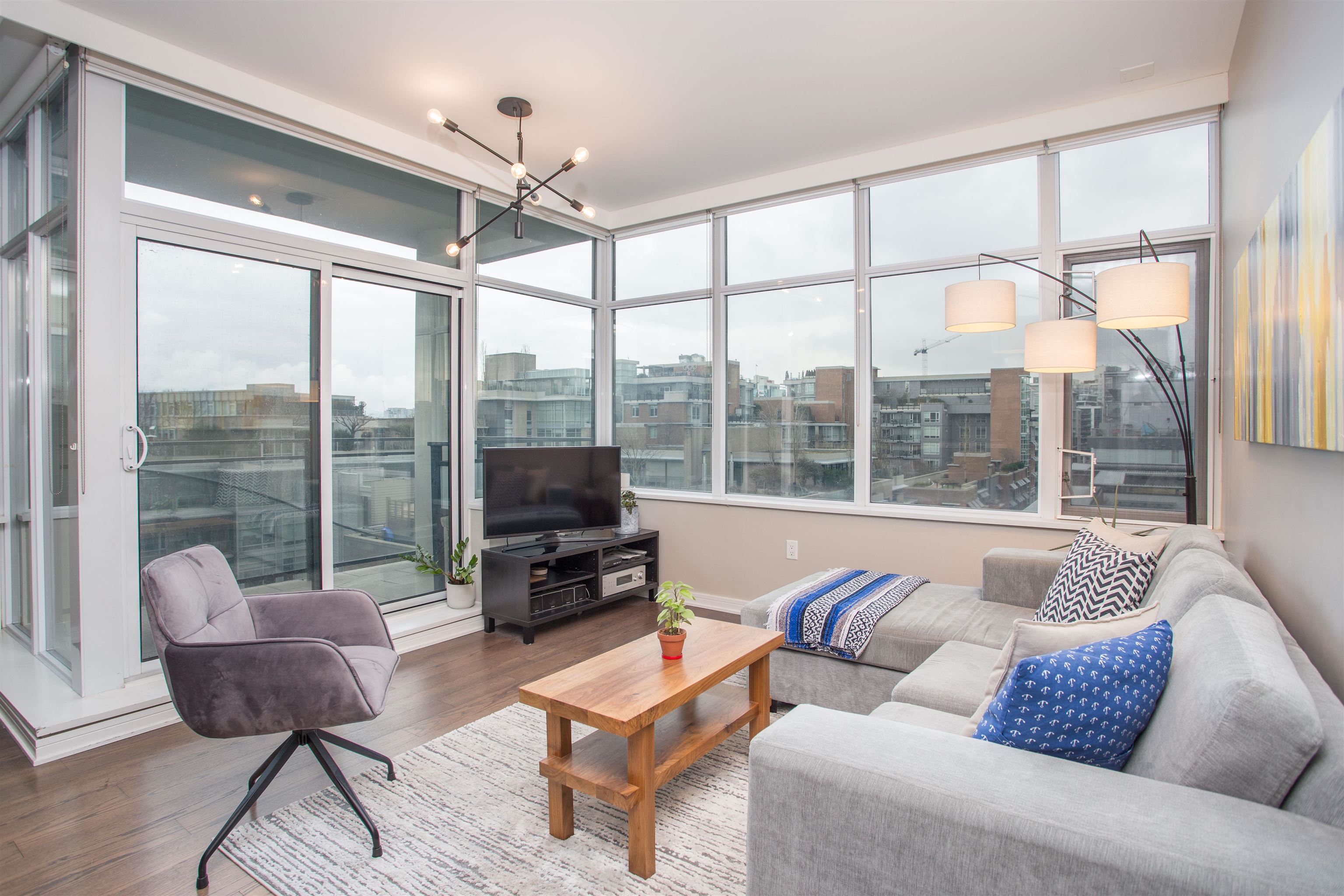 False Creek Apartment/Condo for sale:  2 bedroom 1,017 sq.ft. (Listed 2022-02-22)