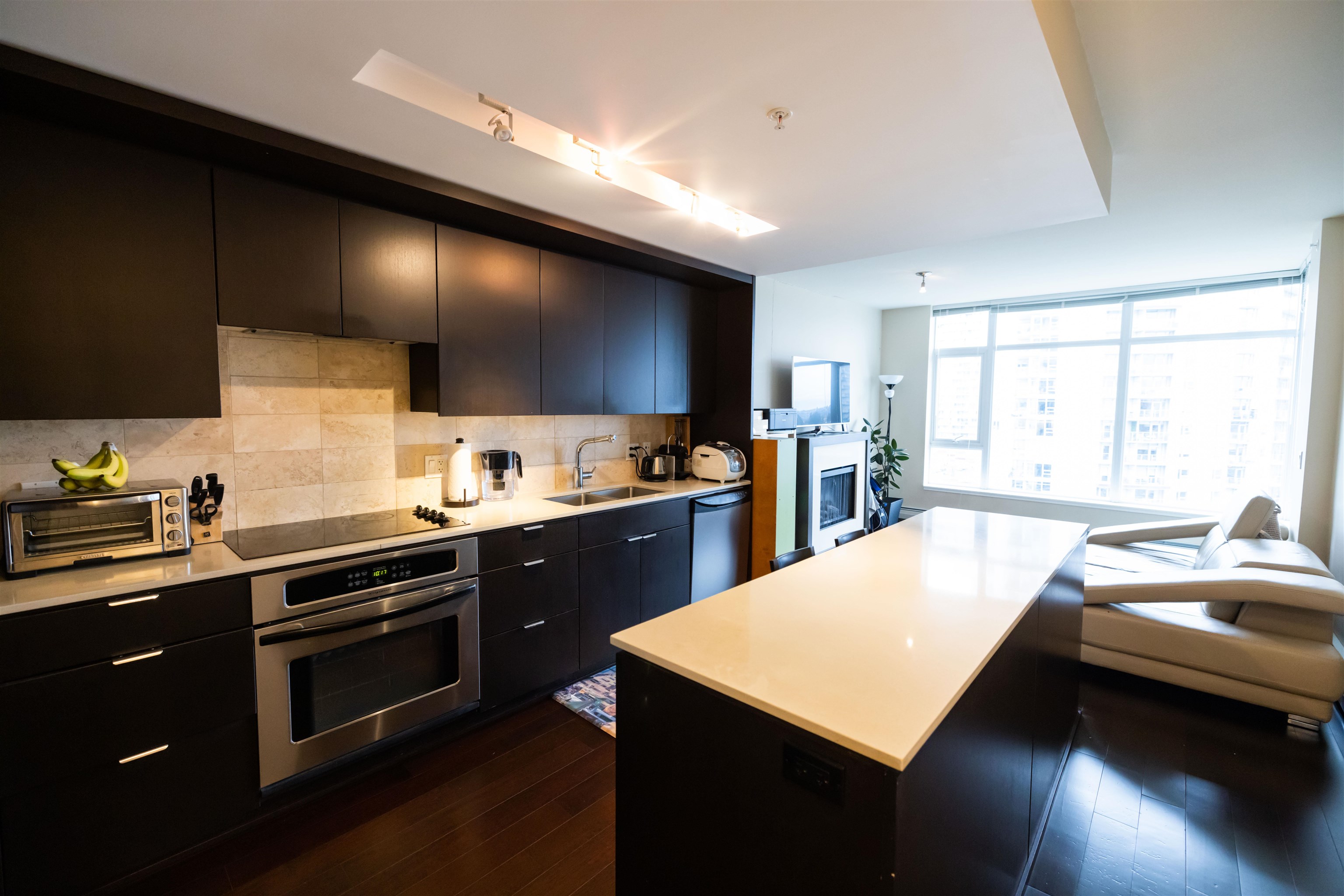 Central Lonsdale Apartment/Condo for sale:  1 bedroom 567 sq.ft. (Listed 2022-04-04)