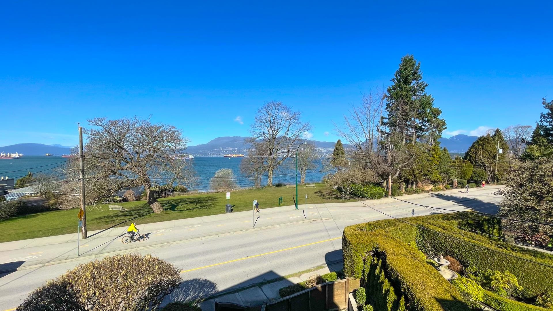 2756 POINT GREY, Vancouver, British Columbia V6K 1A6, 3 Bedrooms Bedrooms, ,4 BathroomsBathrooms,Residential Attached,For Sale,POINT GREY,R2668073