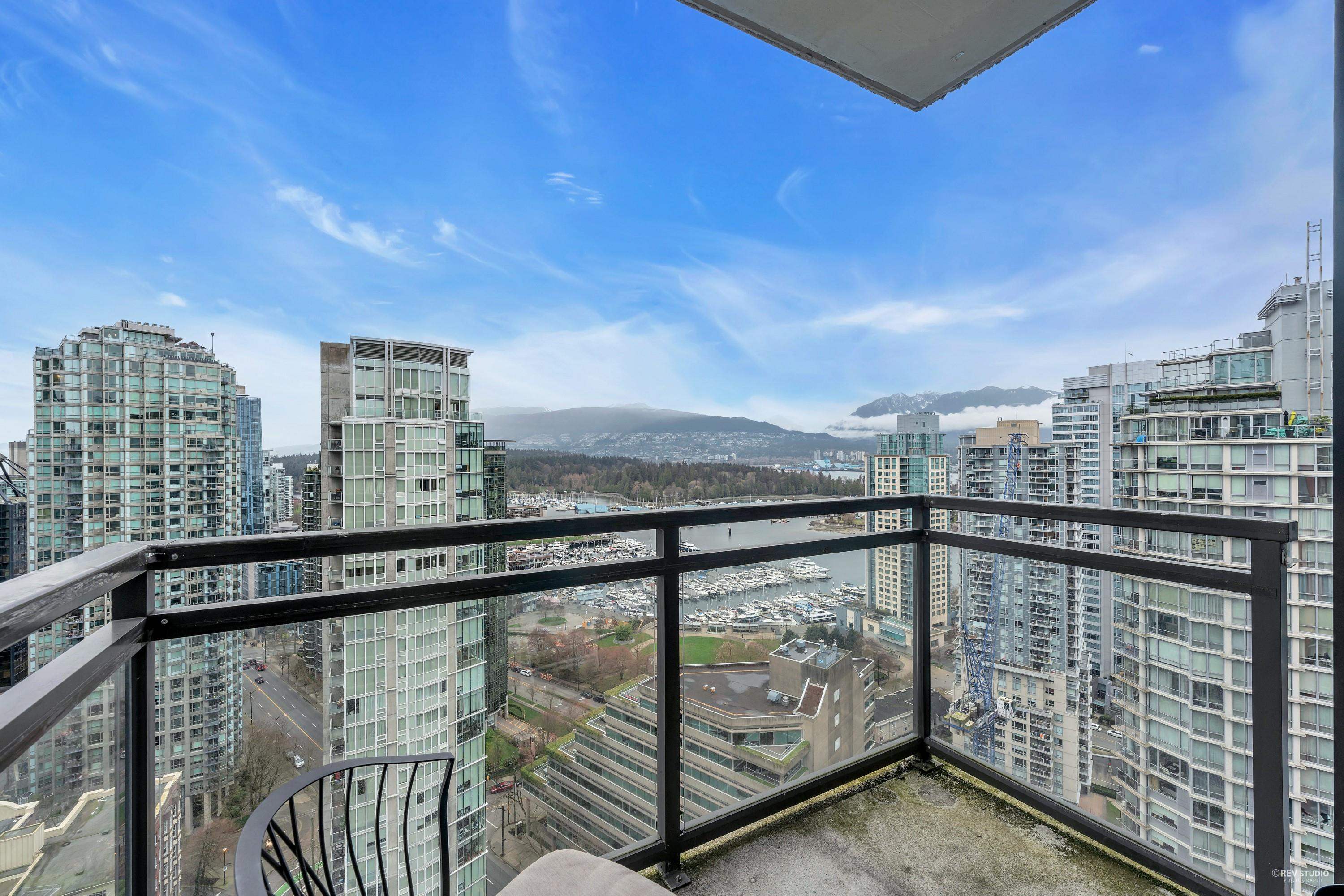 1211 MELVILLE, Vancouver, British Columbia V6E 0A7, 3 Bedrooms Bedrooms, ,2 BathroomsBathrooms,Residential Attached,For Sale,MELVILLE,R2668190
