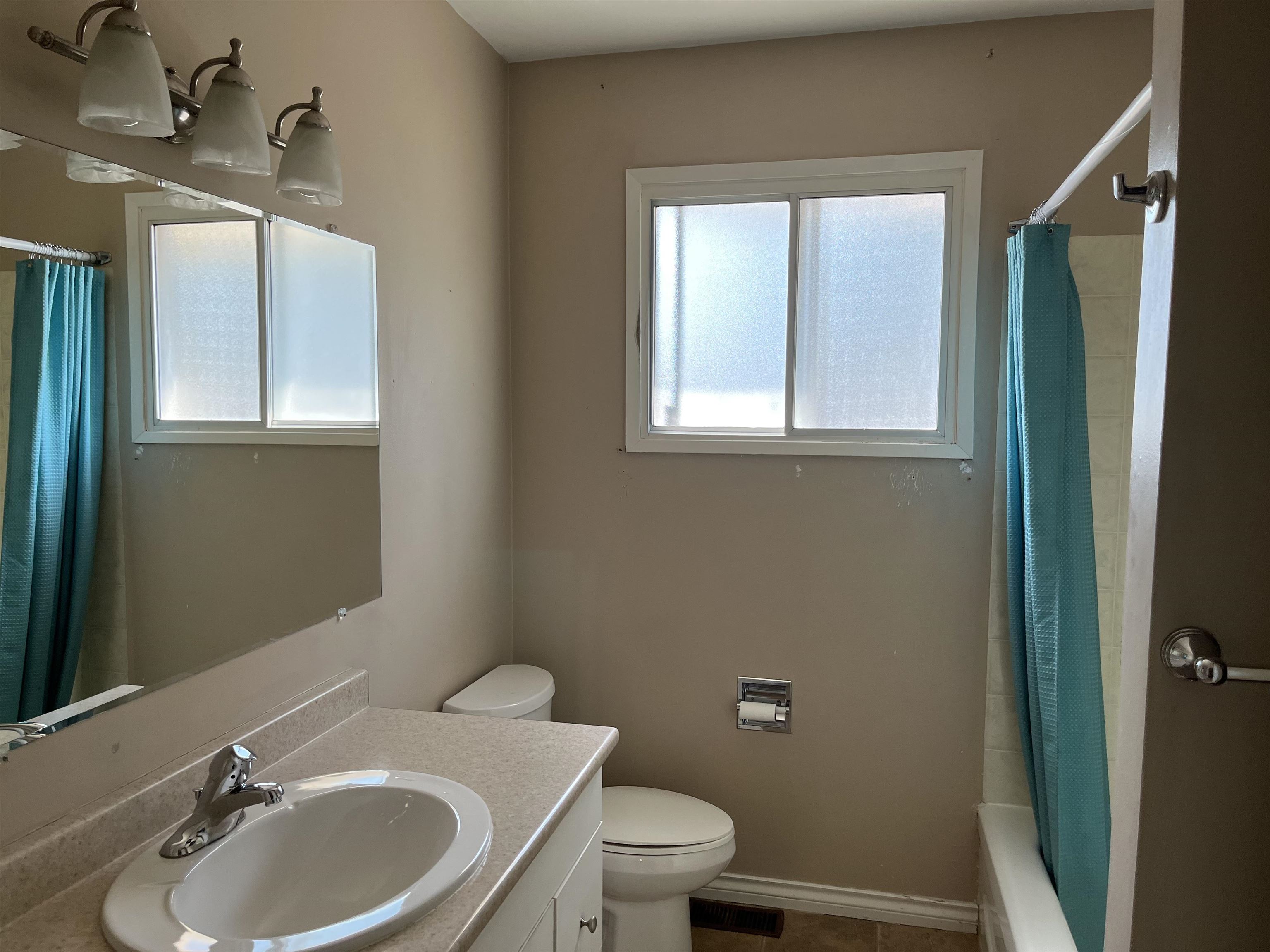 32978 7TH AVENUE, Mission, British Columbia Fourplex, 12 Bedrooms, 8 Bathrooms, Multifamily,For Sale, MLS-R2668413