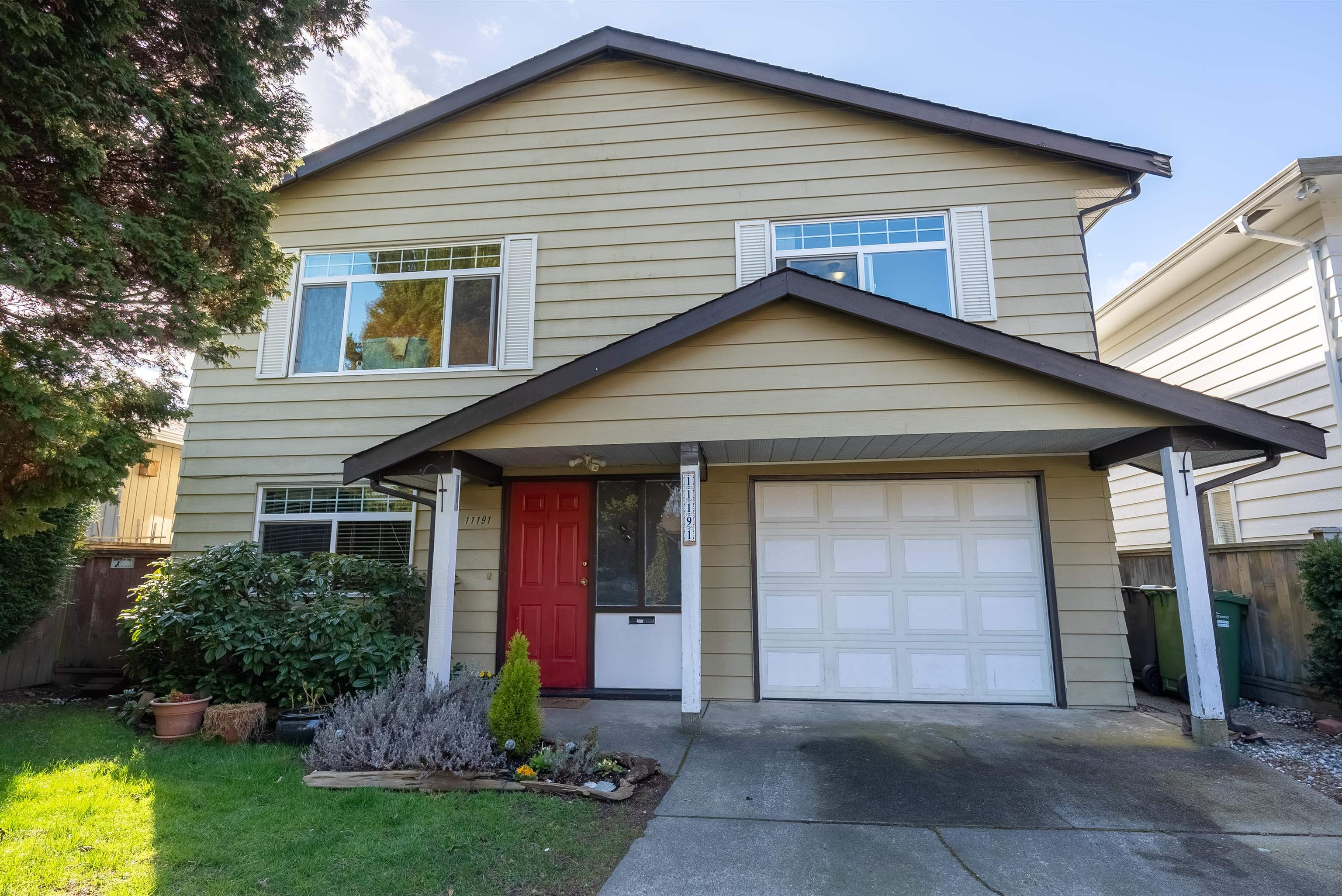 Steveston South House/Single Family for sale:  5 bedroom 2,240 sq.ft. (Listed 2022-04-25)