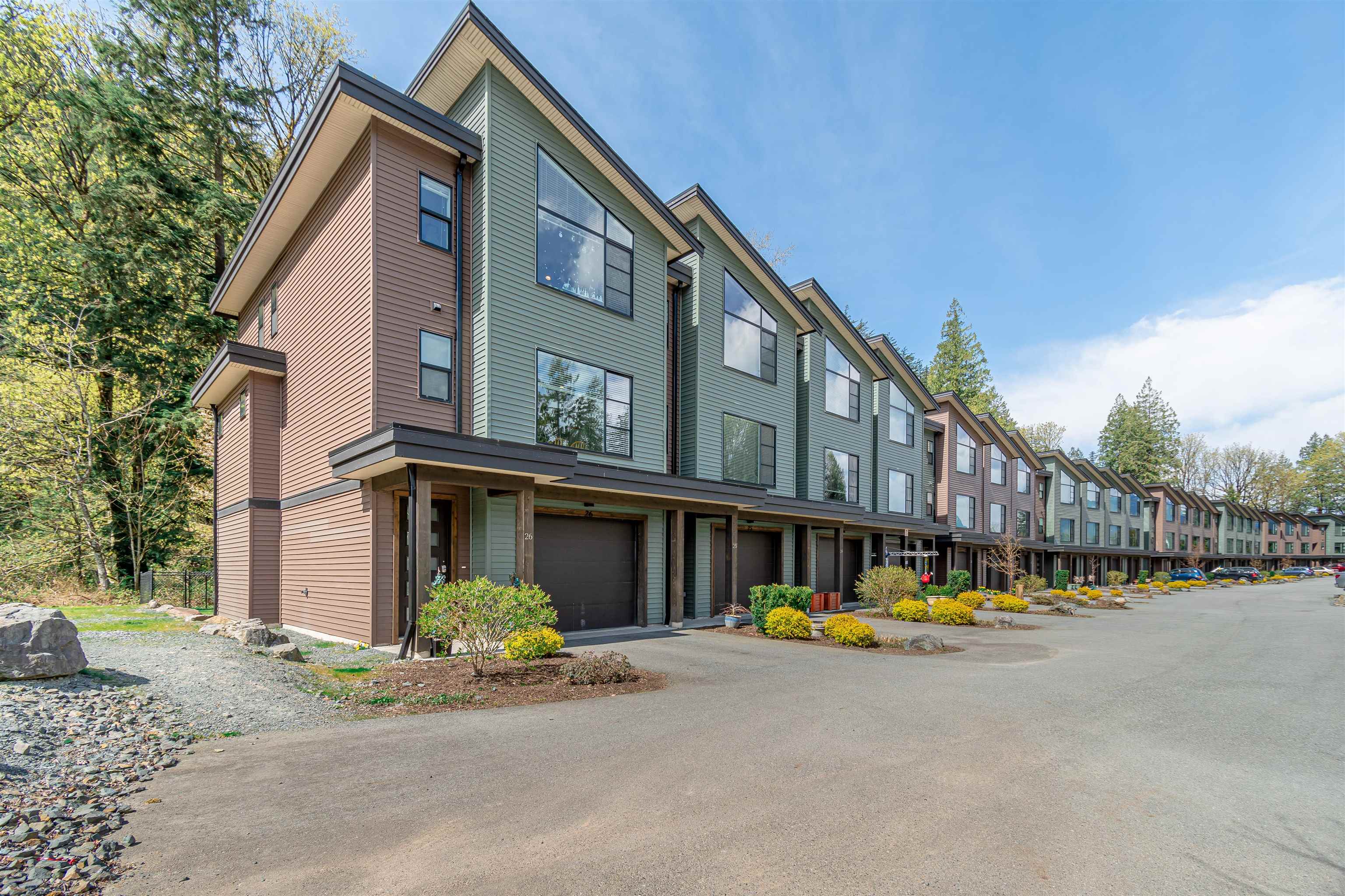 Harrison Hot Springs Townhouse for sale:  2 bedroom 1,516 sq.ft. (Listed 4400-04-16)