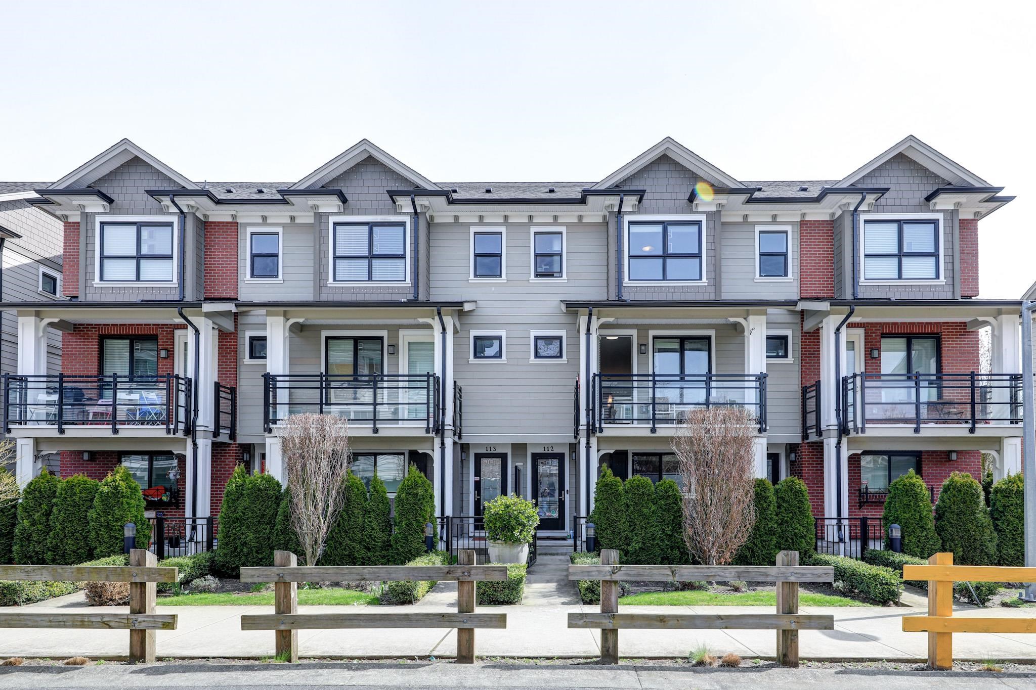 McLennan North Townhouse for sale:  4 bedroom 1,465 sq.ft. (Listed 2022-06-23)