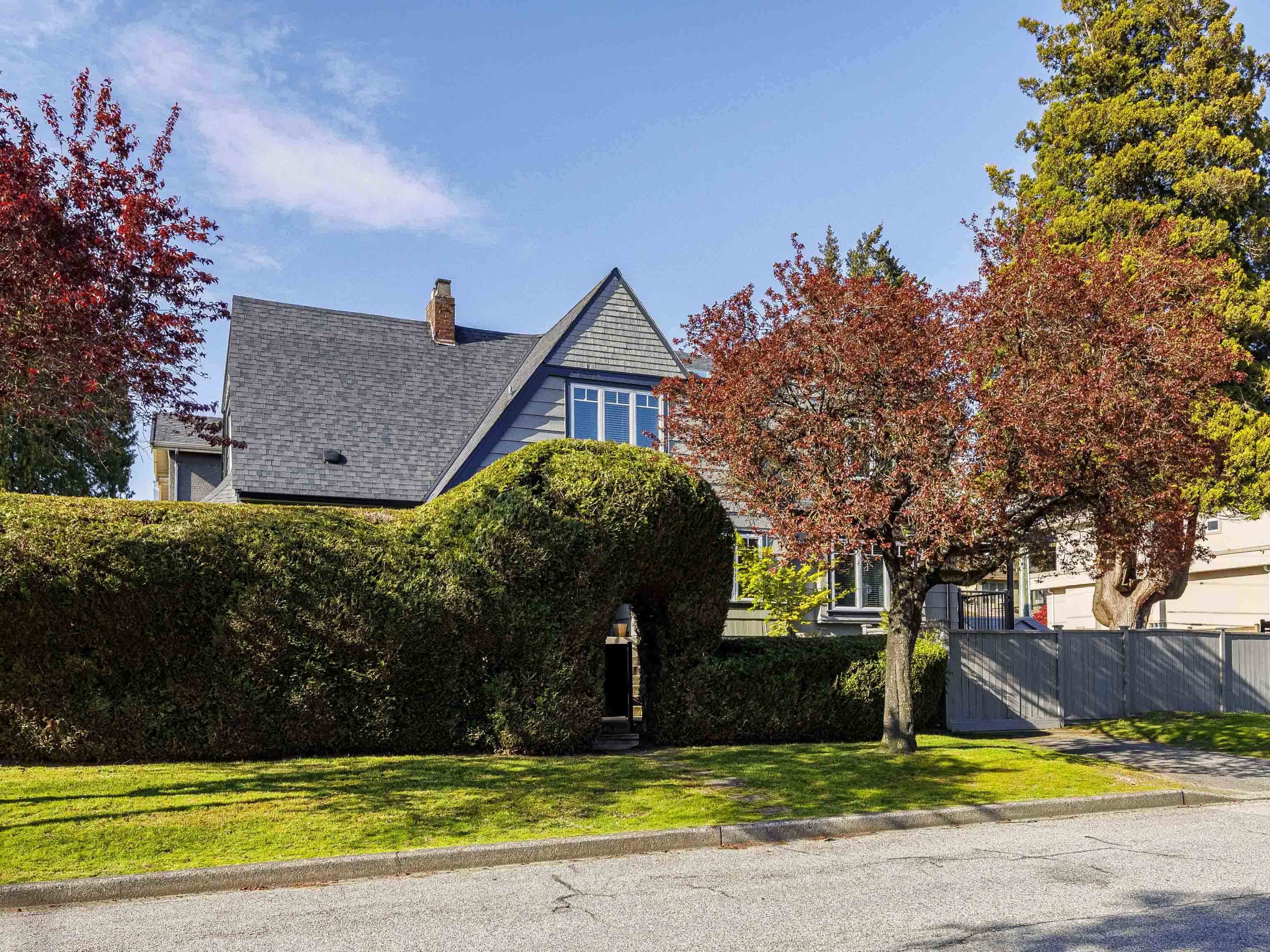 South Granville House/Single Family for sale:  4 bedroom 3,331 sq.ft. (Listed 2022-05-18)
