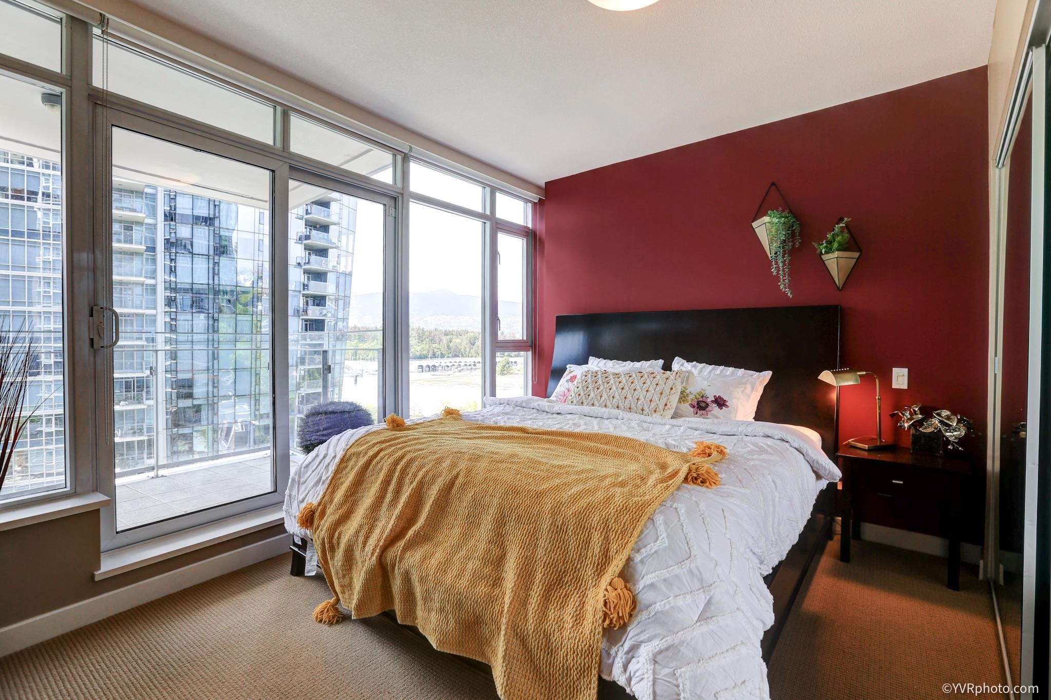 1233 CORDOVA, Vancouver, British Columbia V6C 3R1, 4 Bedrooms Bedrooms, ,2 BathroomsBathrooms,Residential Attached,For Sale,CORDOVA,R2694385