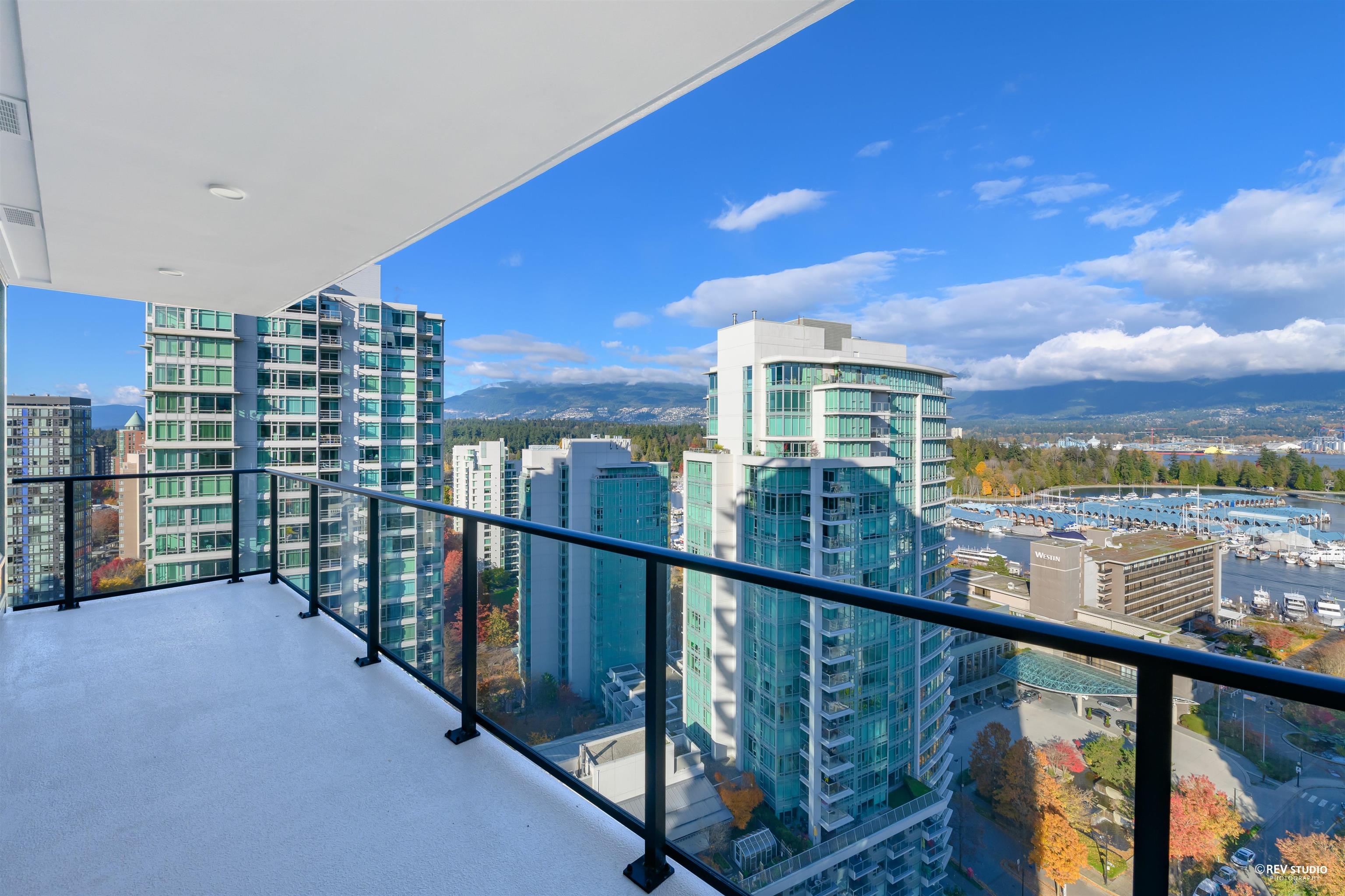 620 CARDERO, Vancouver, British Columbia V6G 0C7, 3 Bedrooms Bedrooms, ,2 BathroomsBathrooms,Residential Attached,For Sale,CARDERO,R2694778