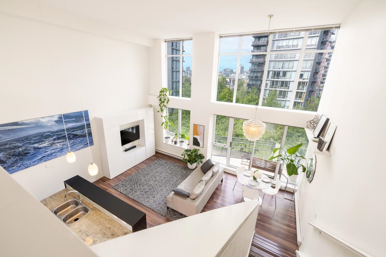 Yaletown Apartment/Condo for sale:  1 bedroom 882 sq.ft. (Listed 2022-06-23)