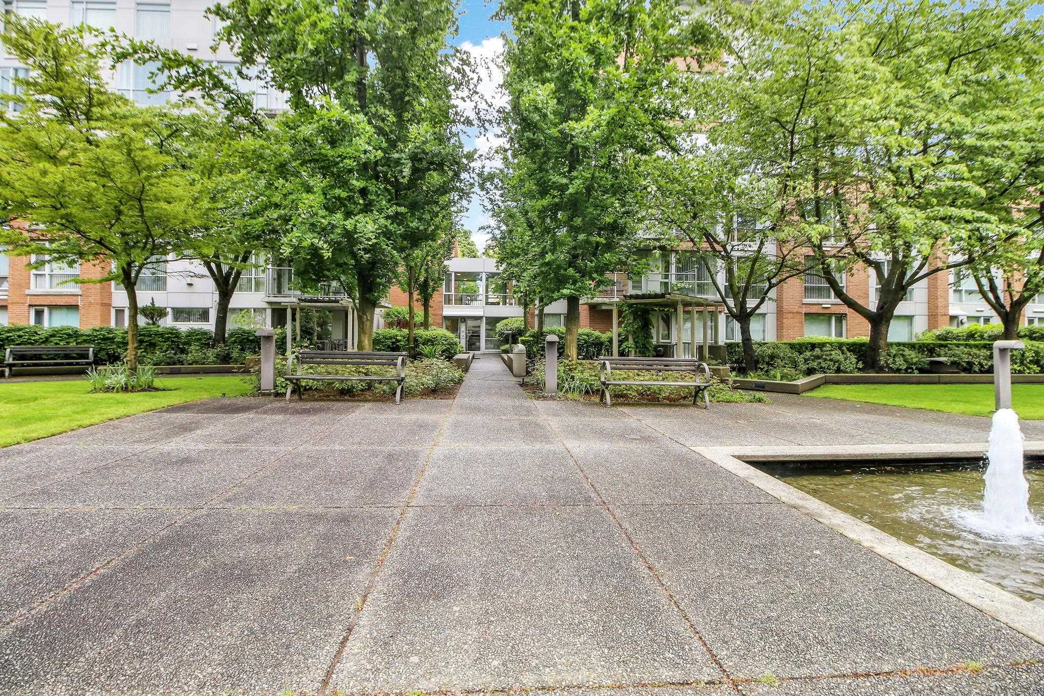 618 45TH, Vancouver, British Columbia V5Z 4R7, 3 Bedrooms Bedrooms, ,3 BathroomsBathrooms,Residential Attached,For Sale,45TH,R2697510