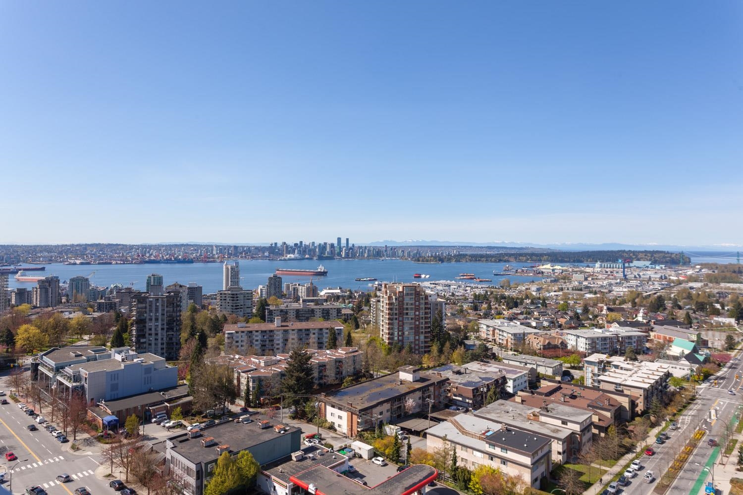112 13TH, North Vancouver, British Columbia V7L 0E4, 2 Bedrooms Bedrooms, ,2 BathroomsBathrooms,Residential Attached,For Sale,13TH,R2697969