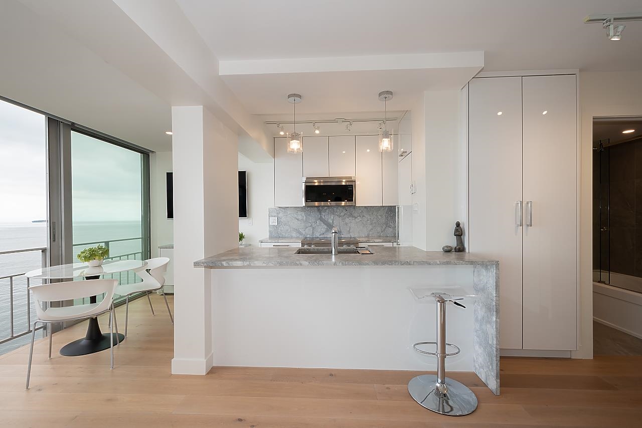Dundarave Apartment/Condo for sale:  1 bedroom 551 sq.ft. (Listed 2022-08-17)